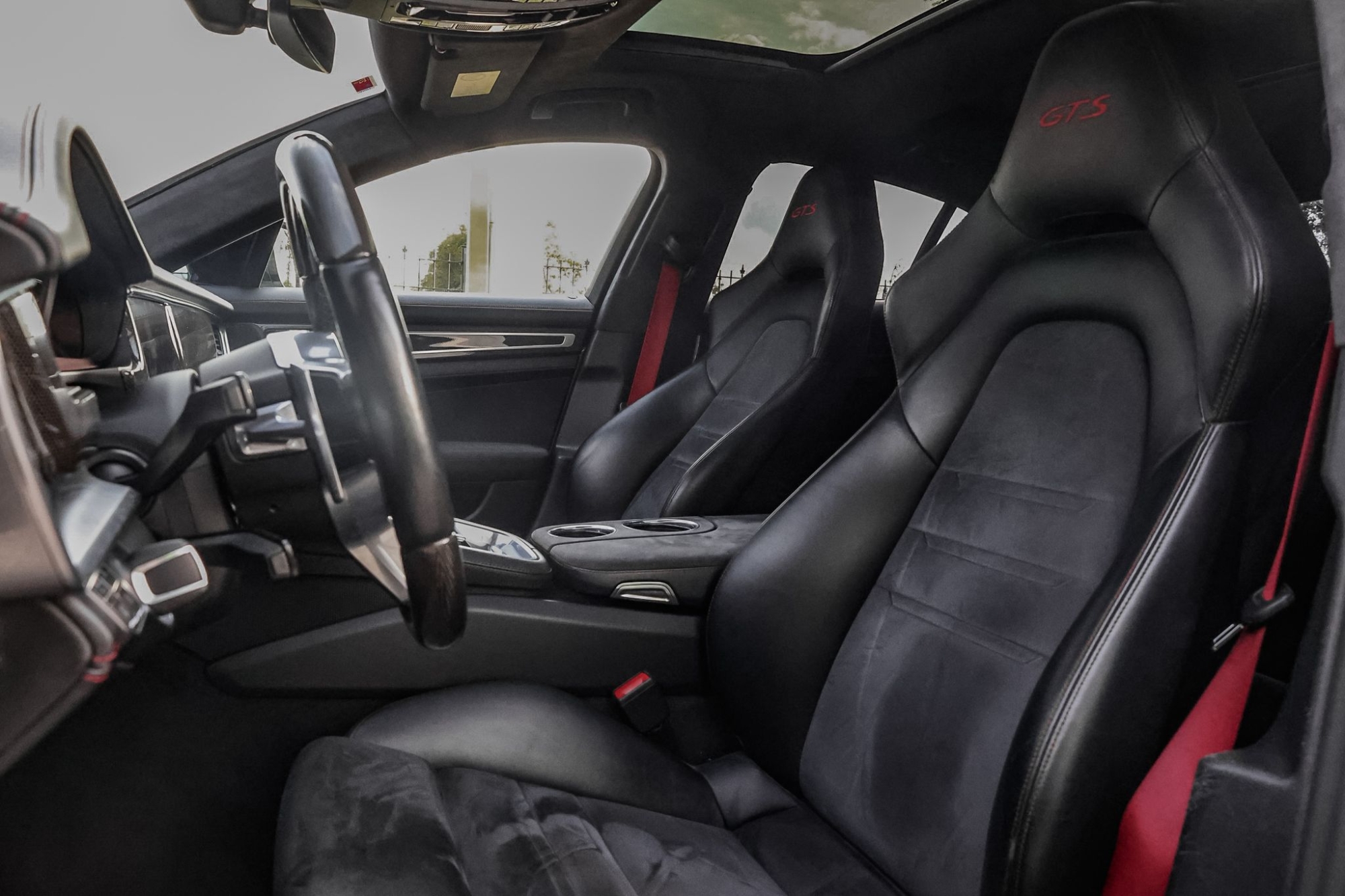 PORSCHE PANAMERA GTS