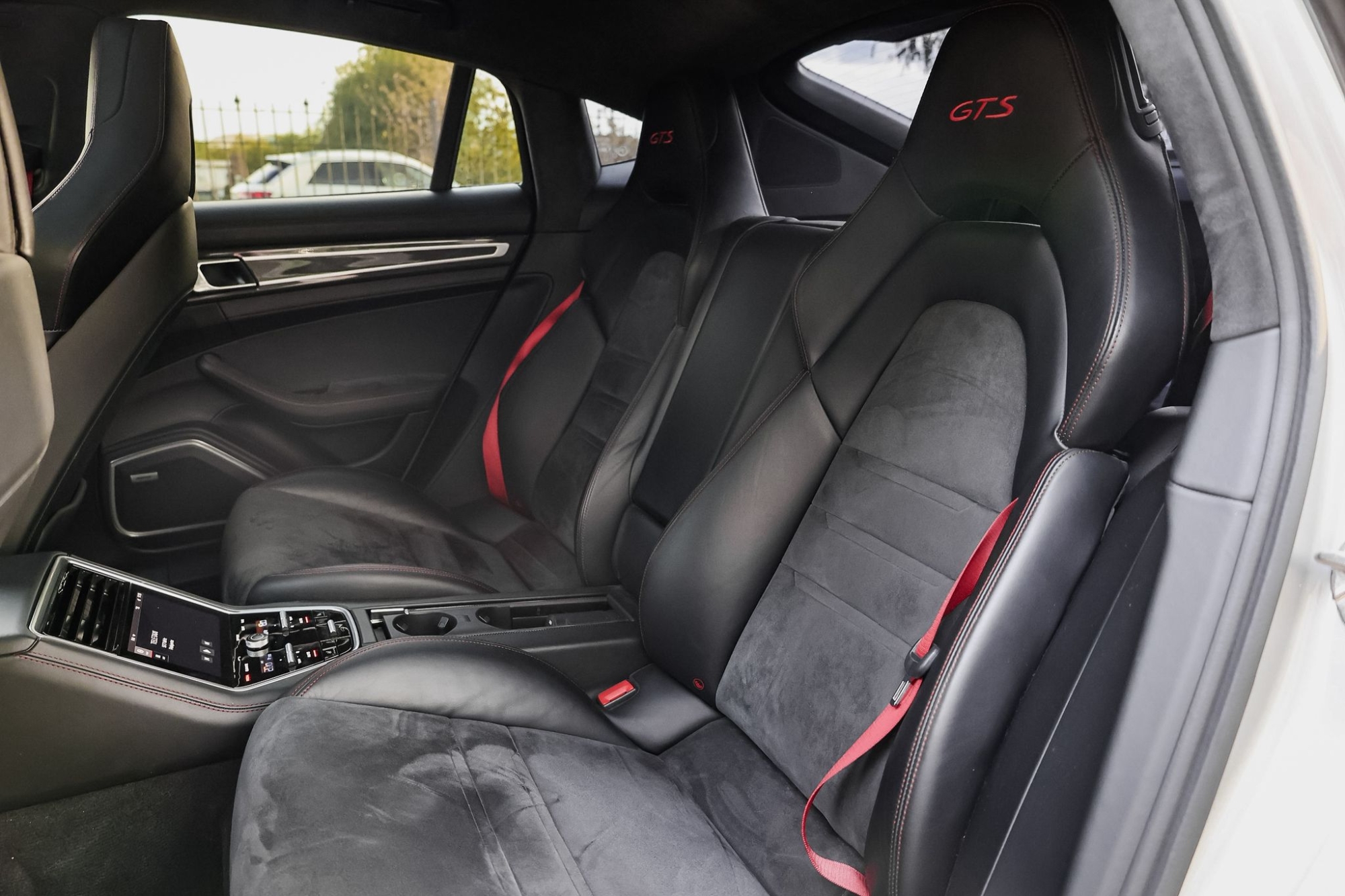 PORSCHE PANAMERA GTS