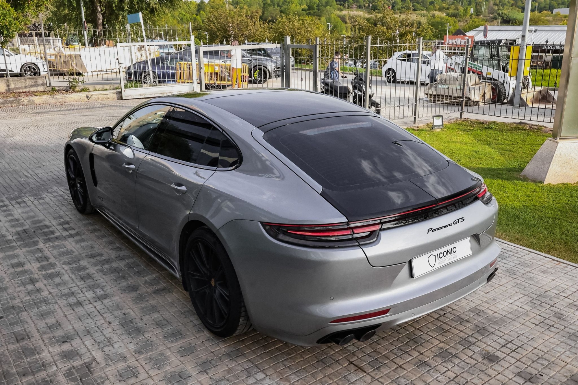 PORSCHE PANAMERA GTS