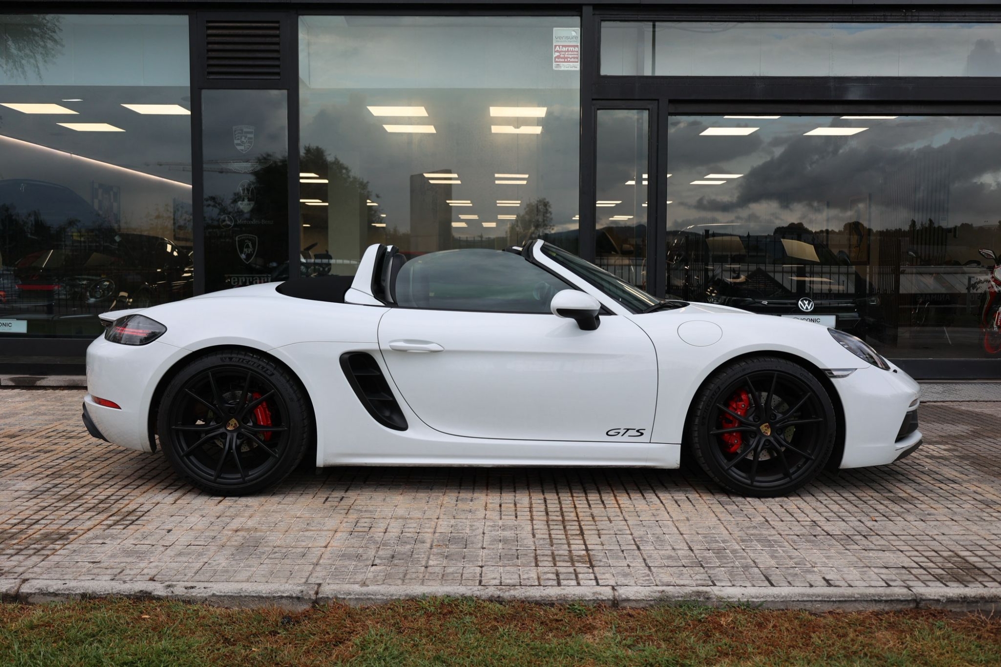 PORSCHE BOXSTER GTS