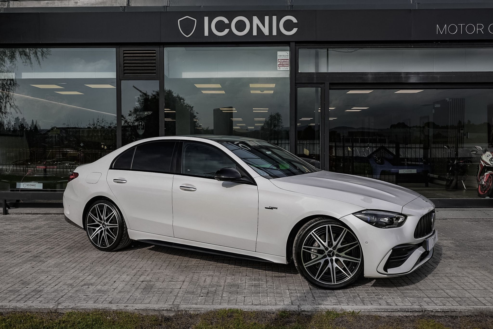 MERCEDES-BENZ AMG C 43 4MATIC+