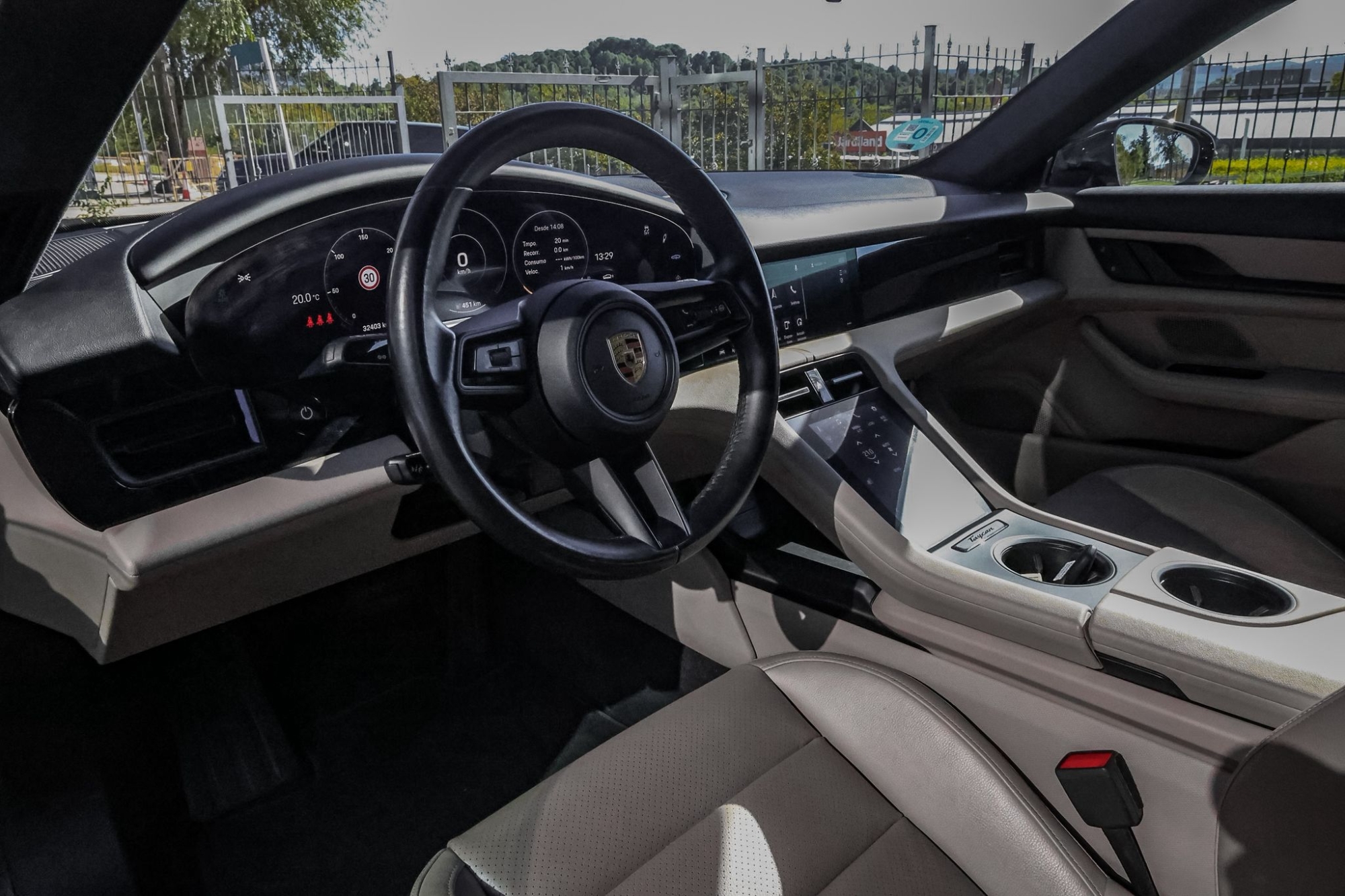 PORSCHE TAYCAN 4 CROSS TURISMO