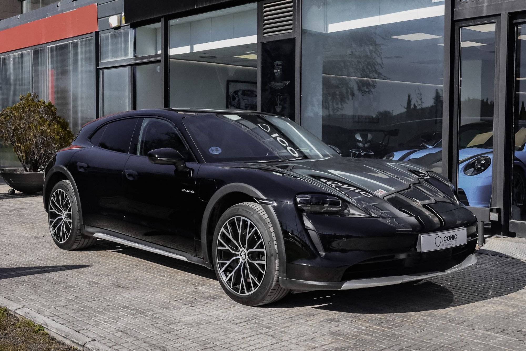 PORSCHE TAYCAN 4 CROSS TURISMO