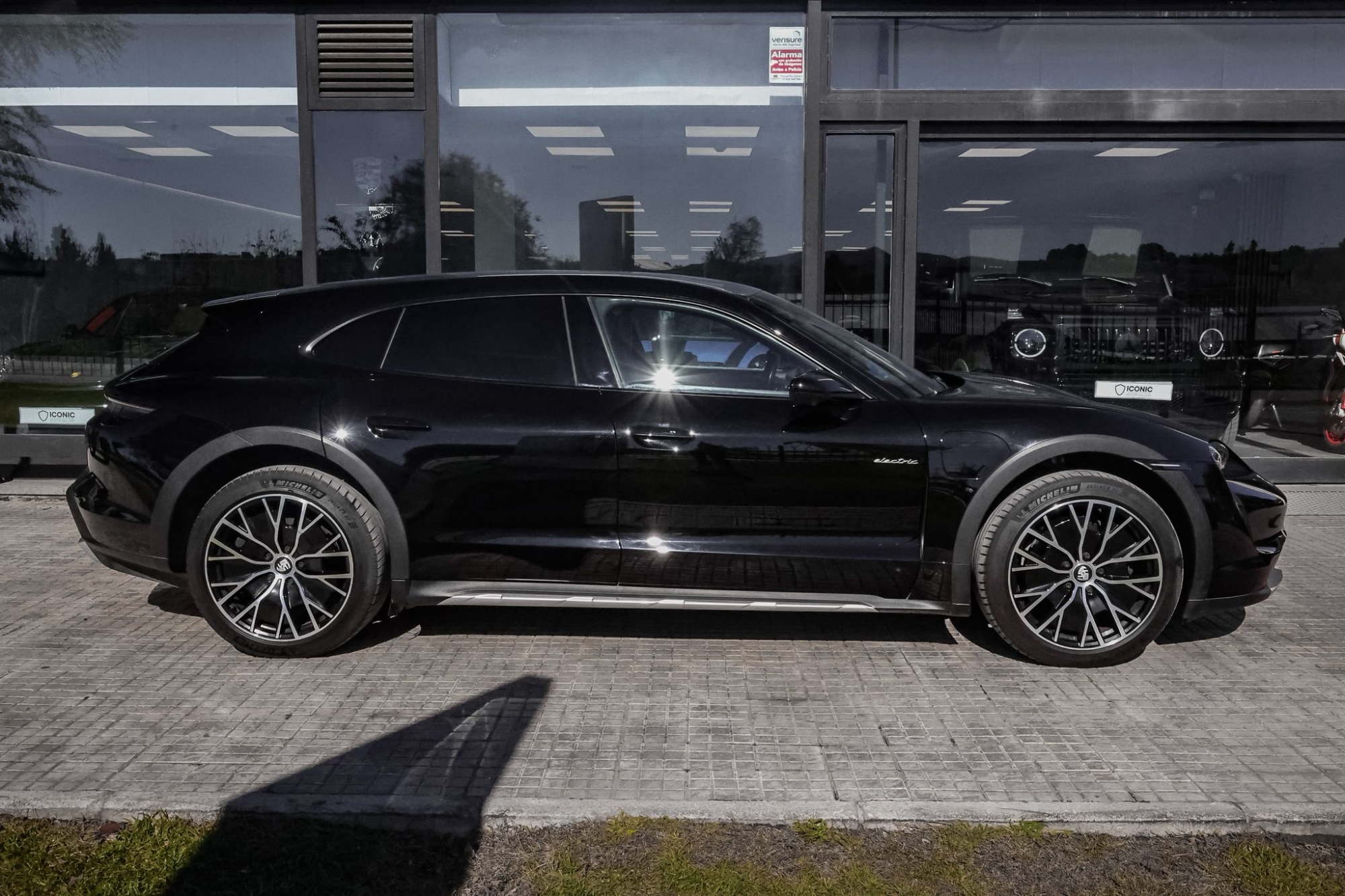 PORSCHE TAYCAN 4 CROSS TURISMO