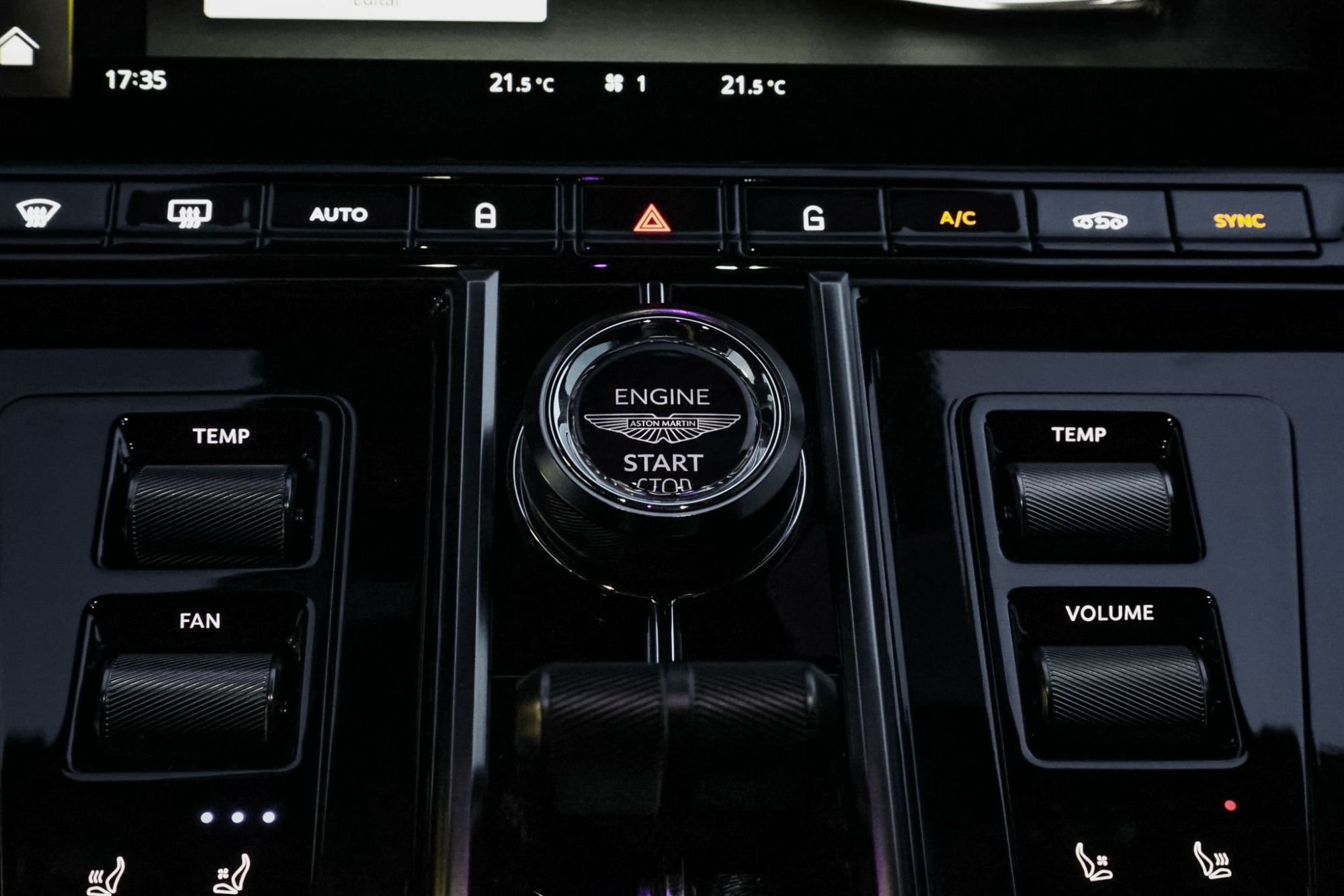 ASTON MARTIN VANTAGE