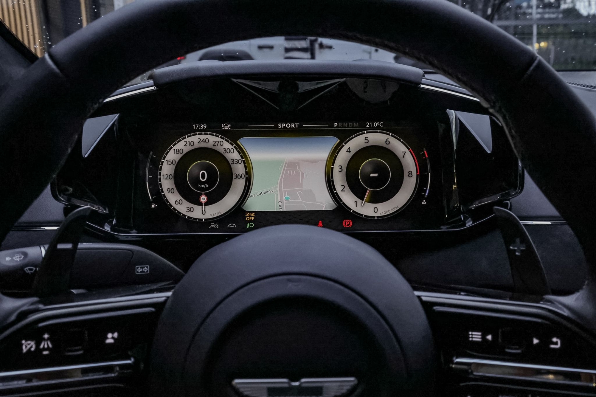 ASTON MARTIN VANTAGE