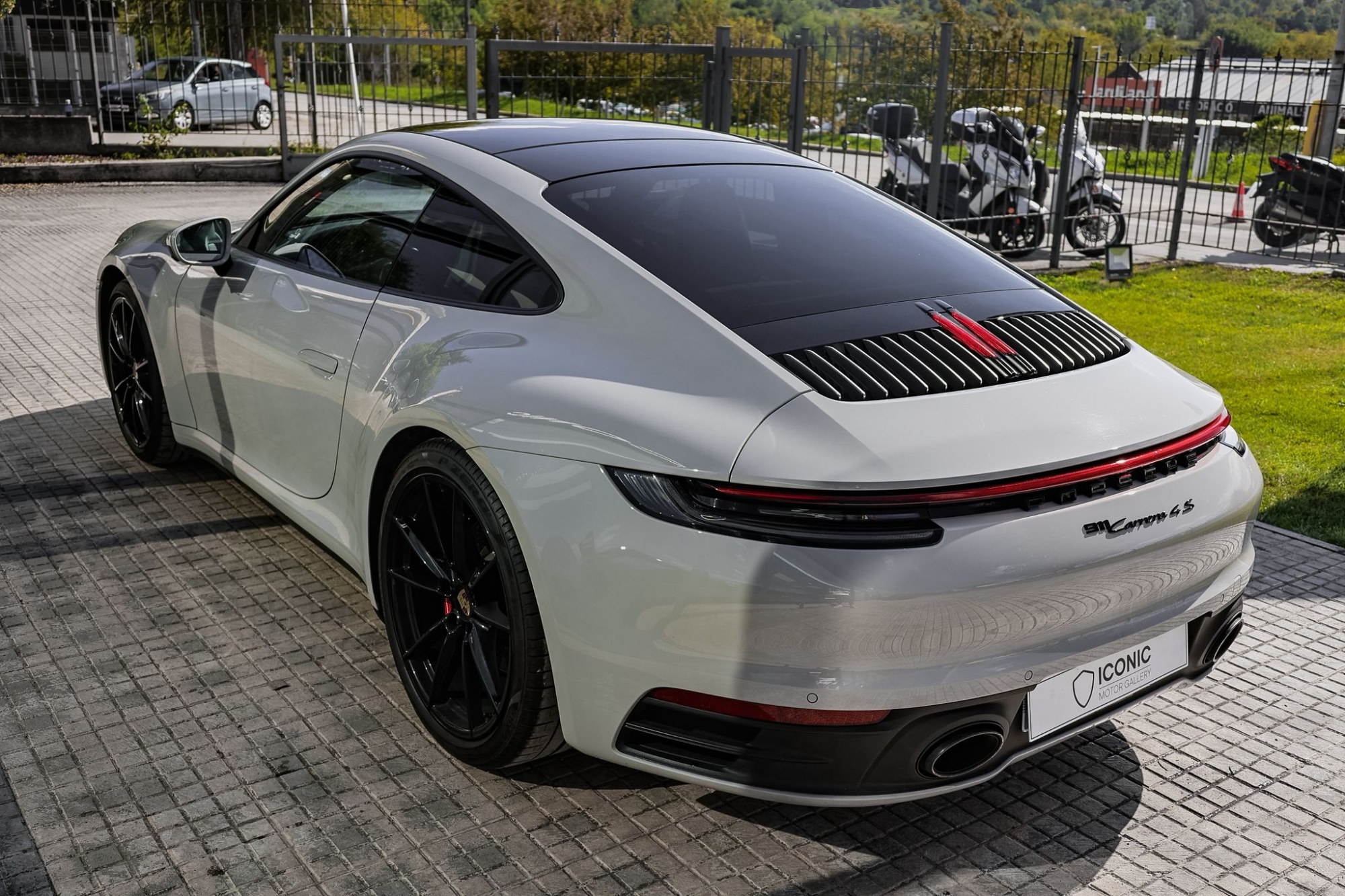 PORSCHE 911 992 CARRERA 4S