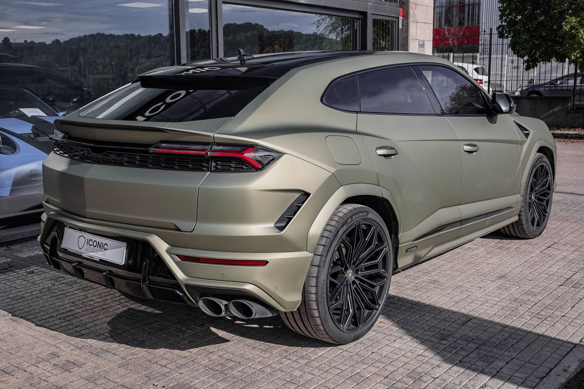 LAMBORGHINI URUS SE