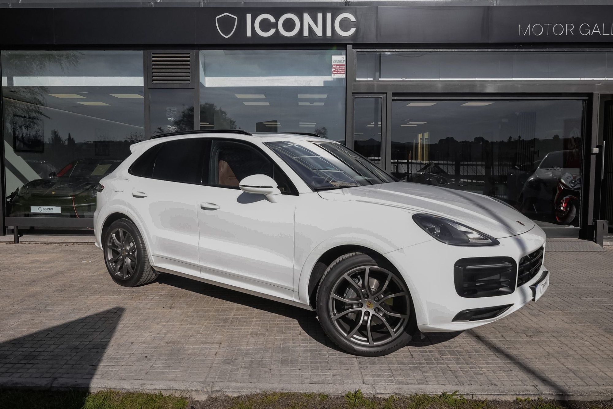 PORSCHE CAYENNE EDICIÓN DAKAR