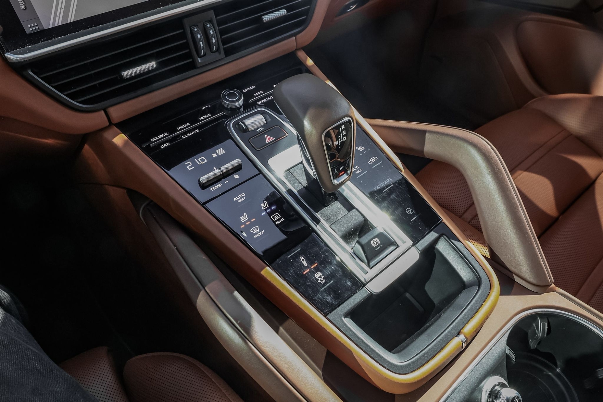 PORSCHE CAYENNE EDICIÓN DAKAR