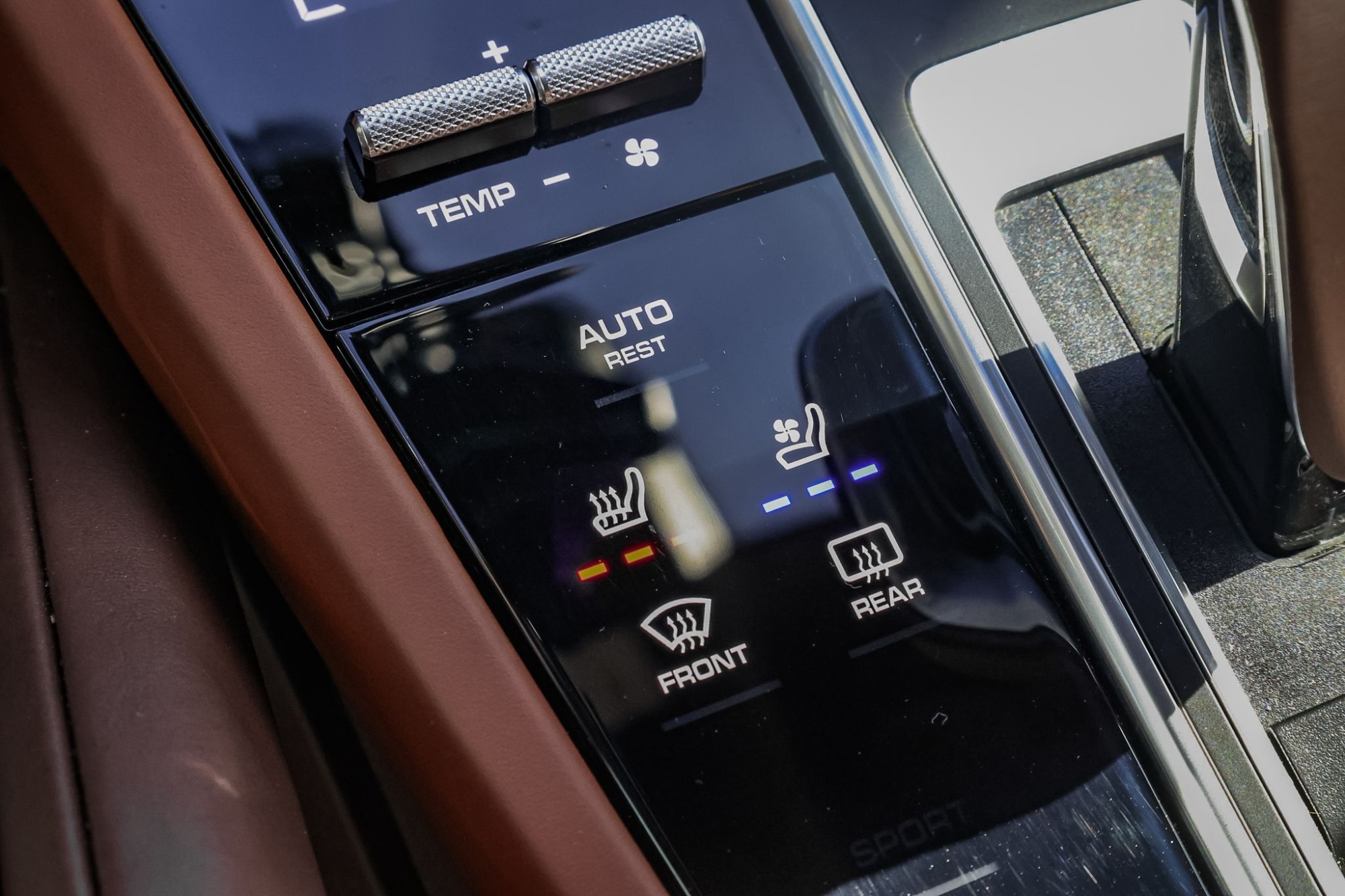 PORSCHE CAYENNE EDICIÓN DAKAR