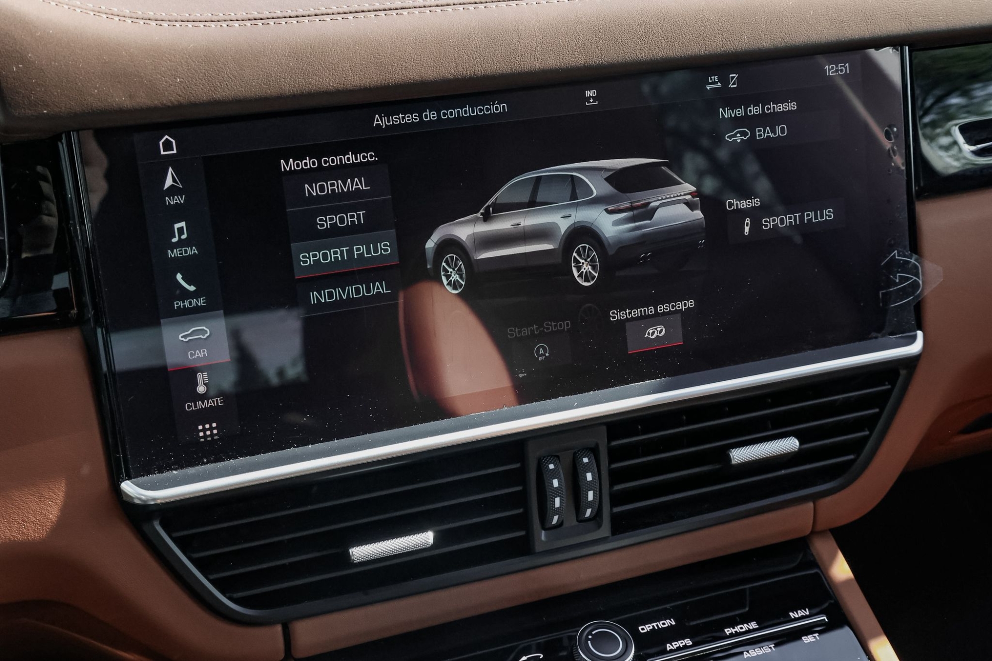 PORSCHE CAYENNE EDICIÓN DAKAR