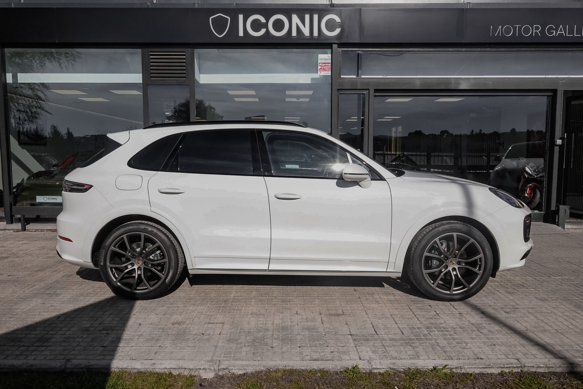 PORSCHE CAYENNE EDICIÓN DAKAR