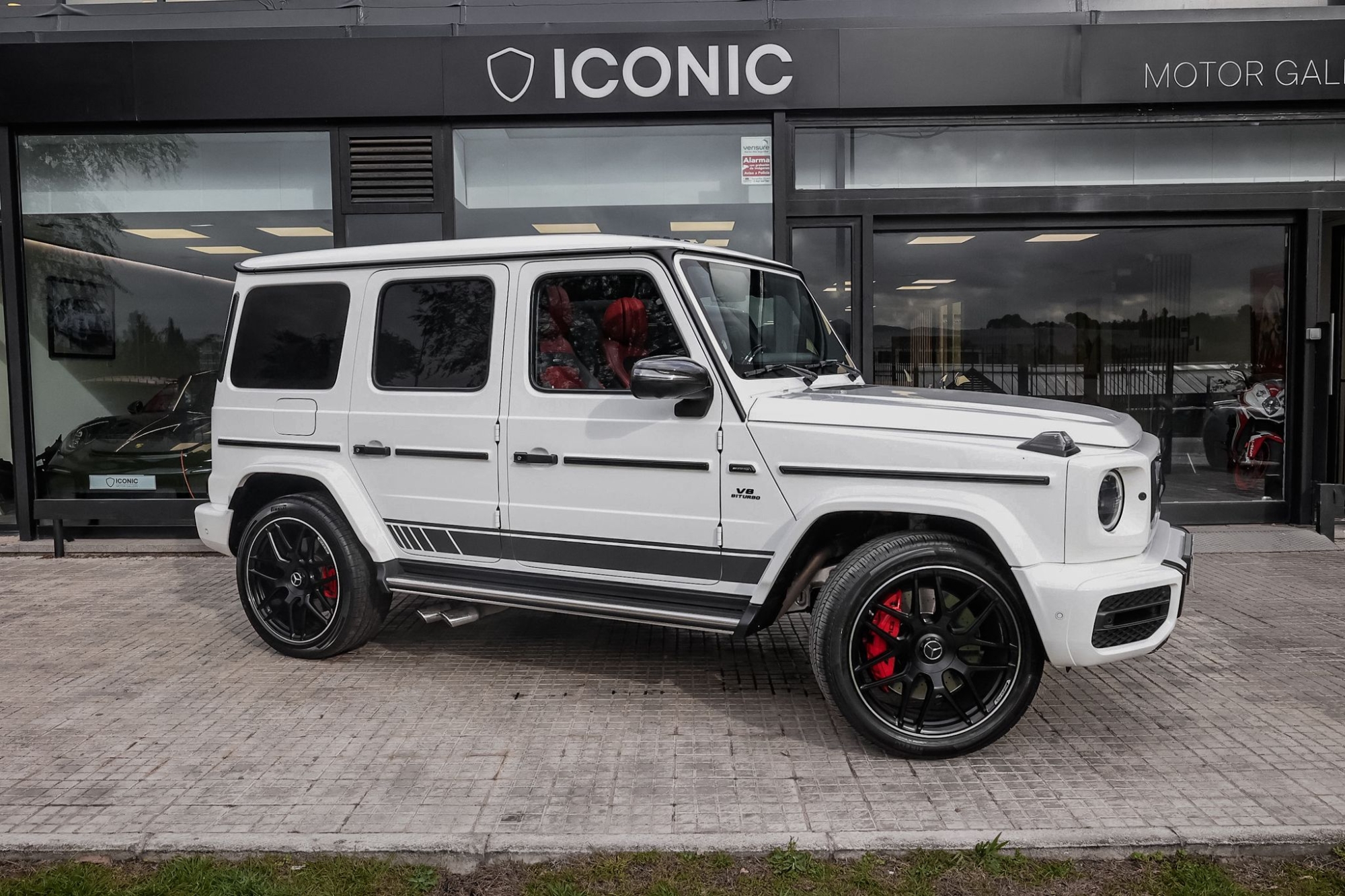 MERCEDES G63 