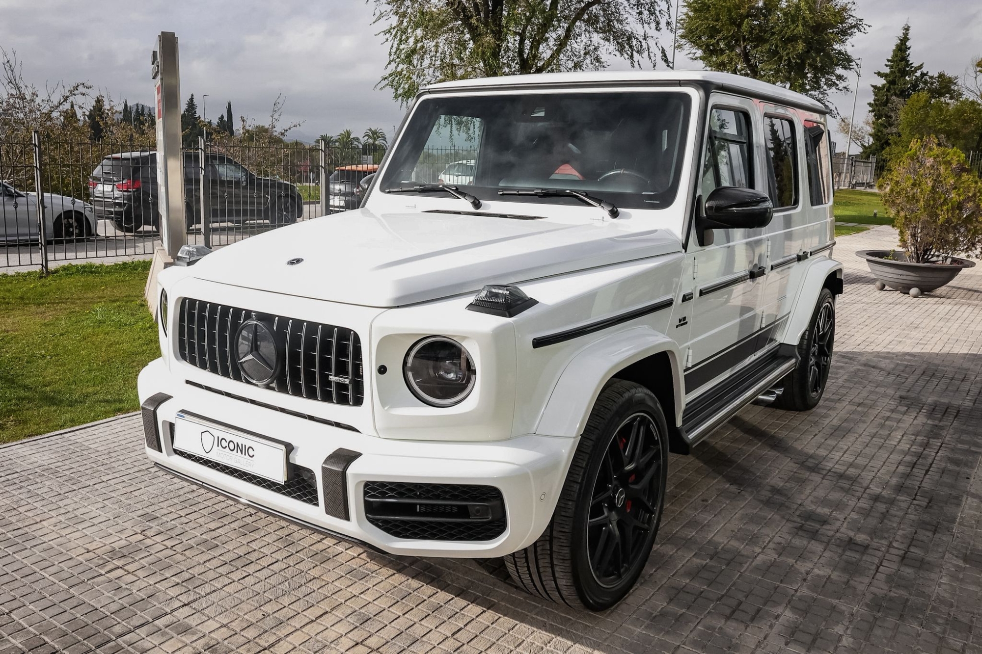 MERCEDES G63 