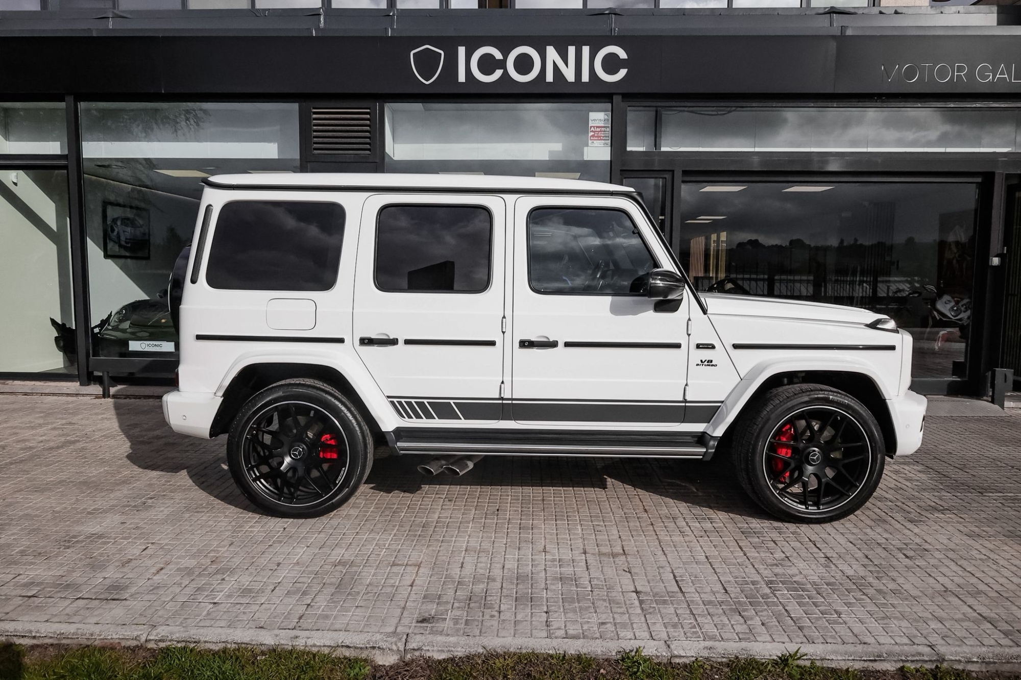 MERCEDES G63 