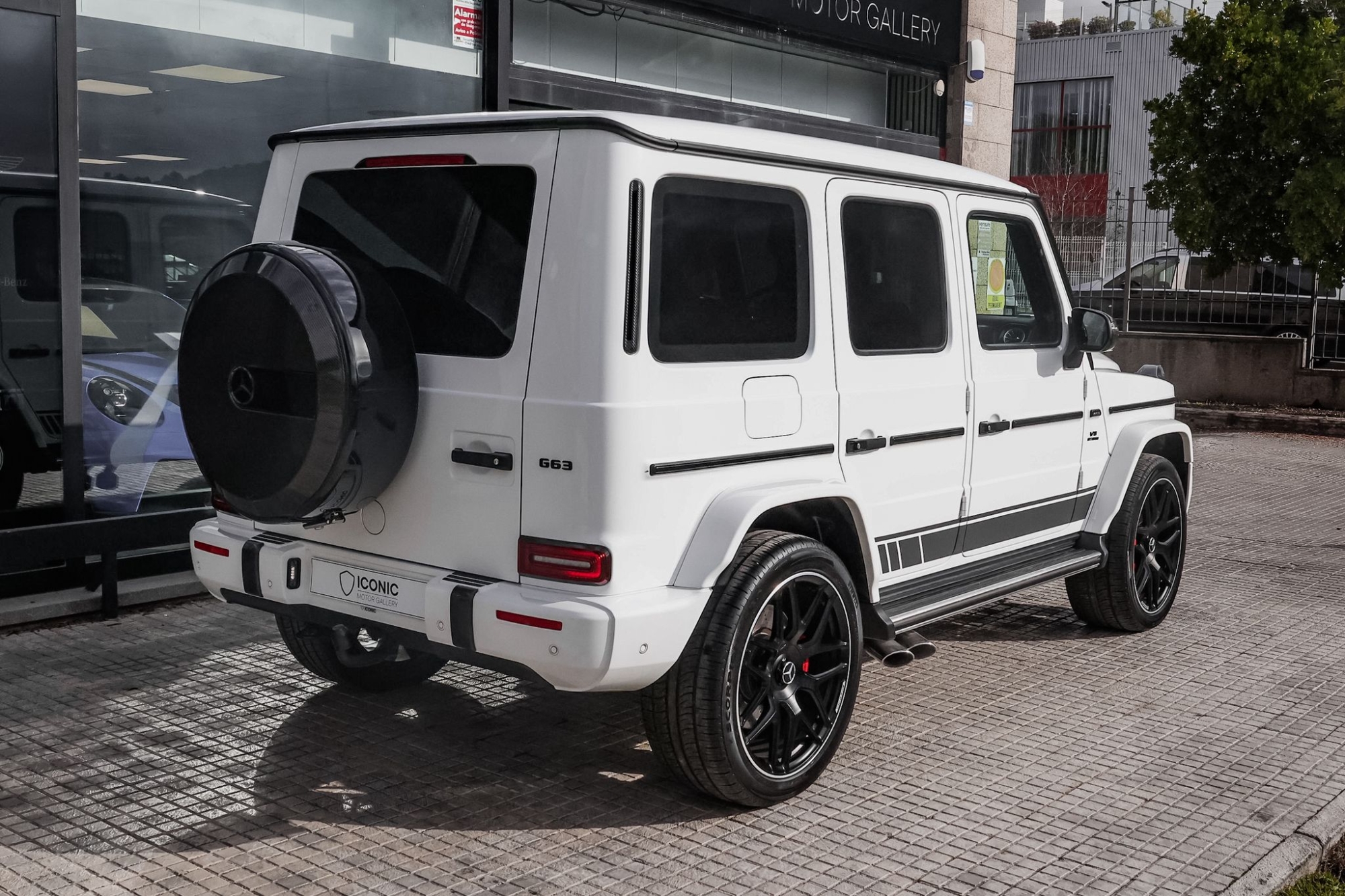 MERCEDES G63 