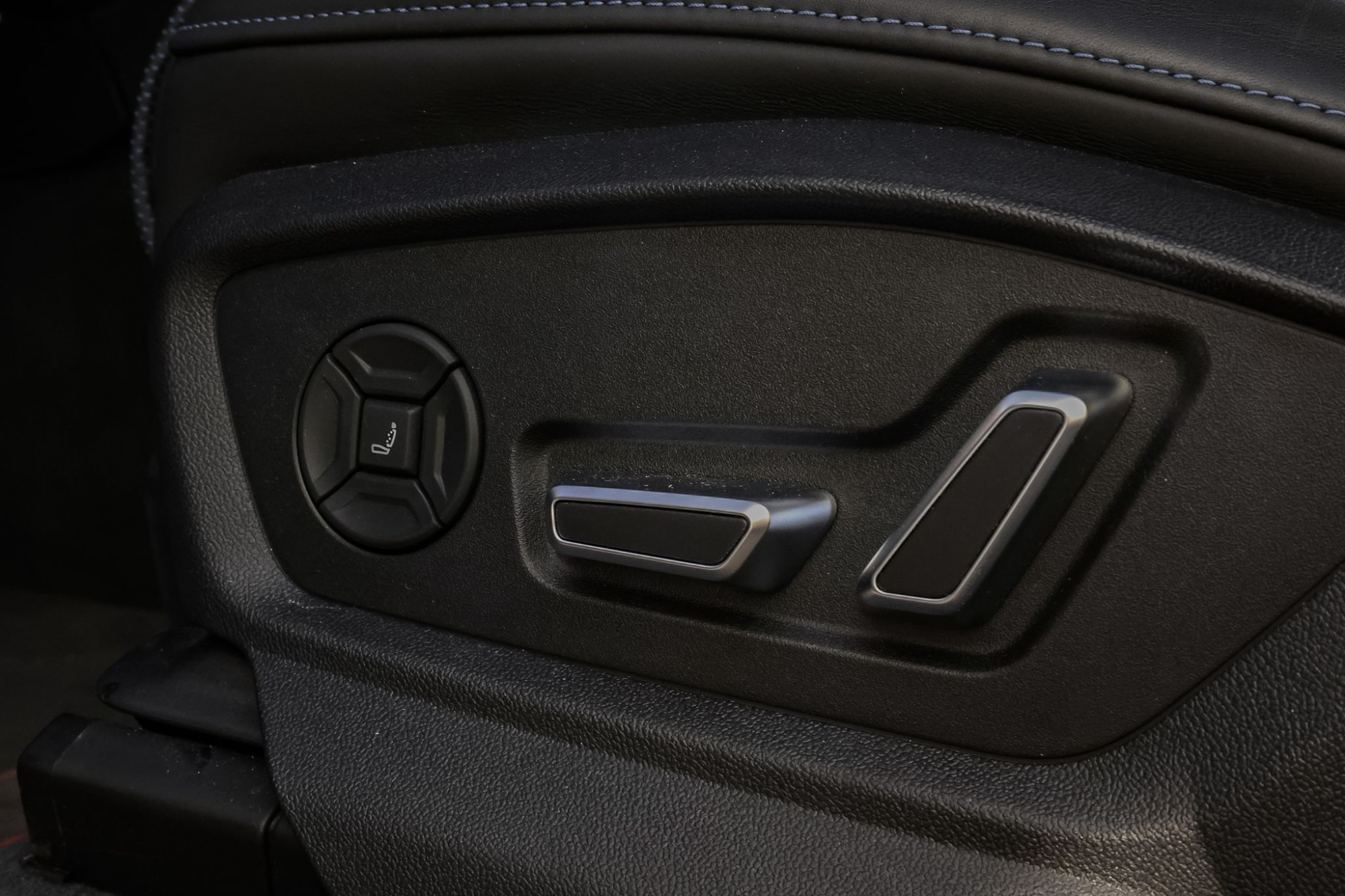 AUDI RSQ8 PERFORMANCE