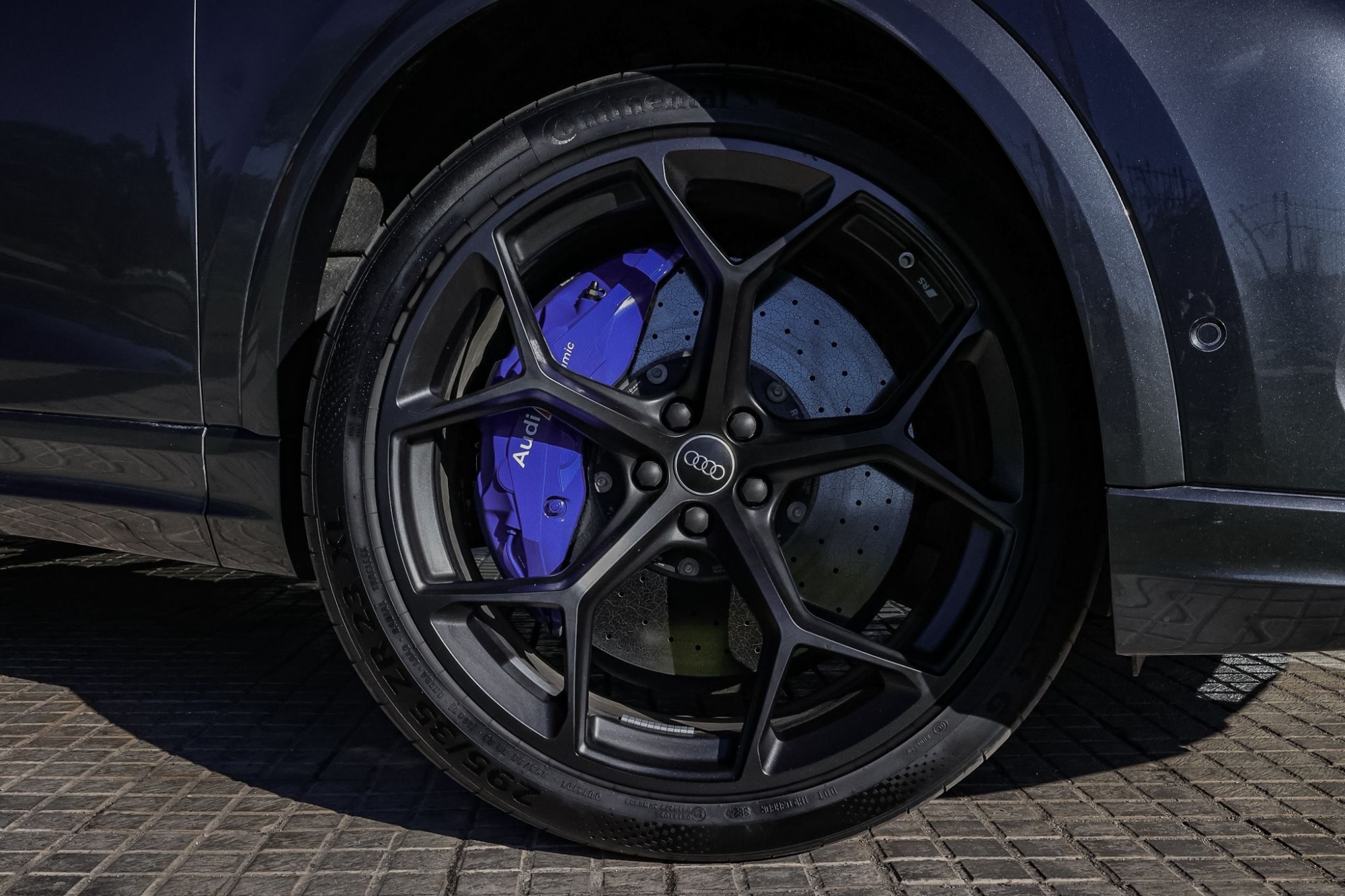 AUDI RSQ8 PERFORMANCE