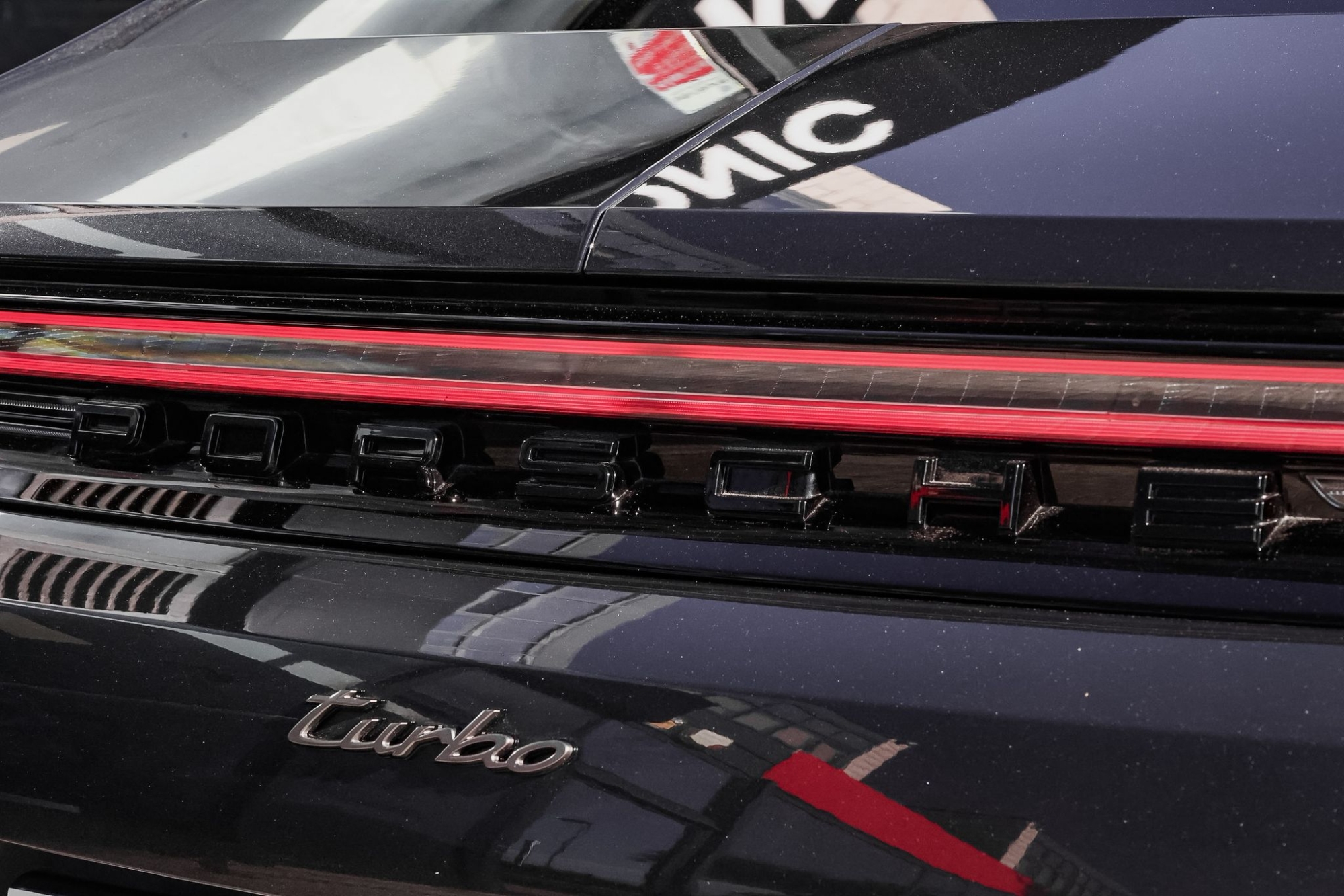 PORSCHE PANAMERA TURBO E-HYBRID