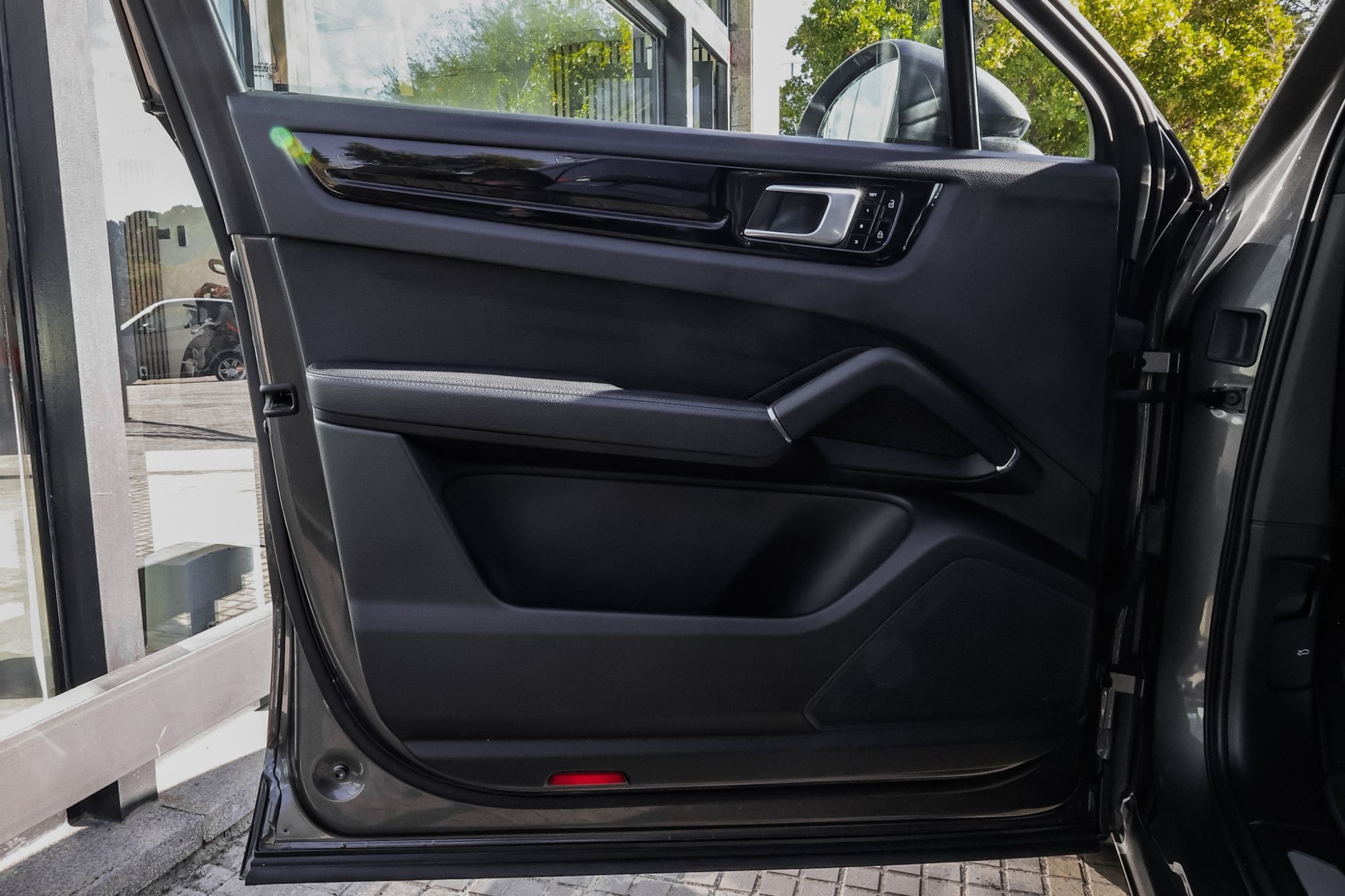 PORSCHE CAYENNE COUPE 