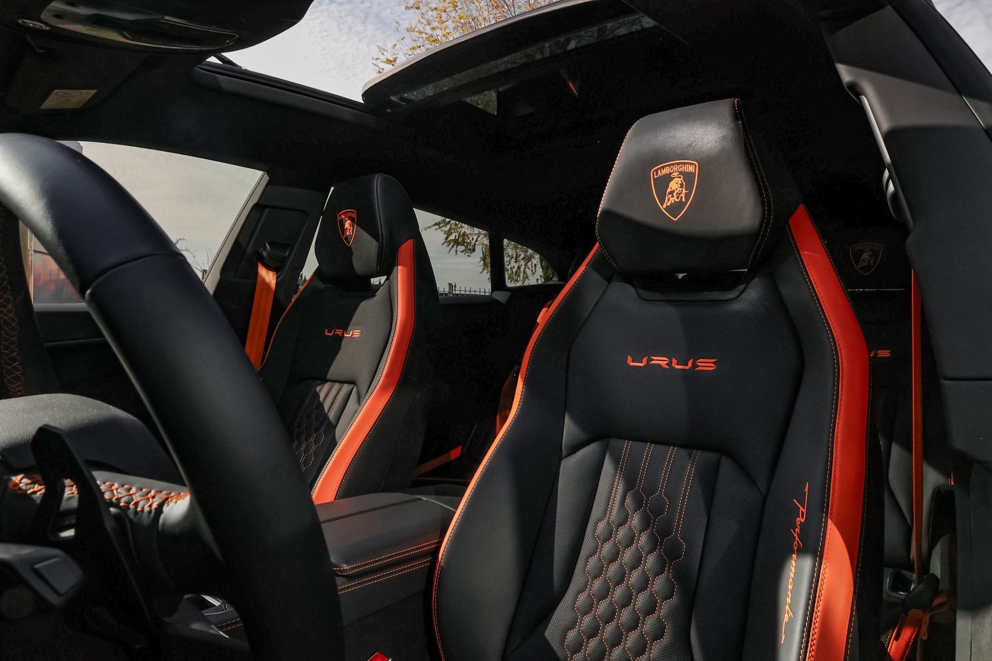 LAMBORGHINI URUS PERFORMANTE