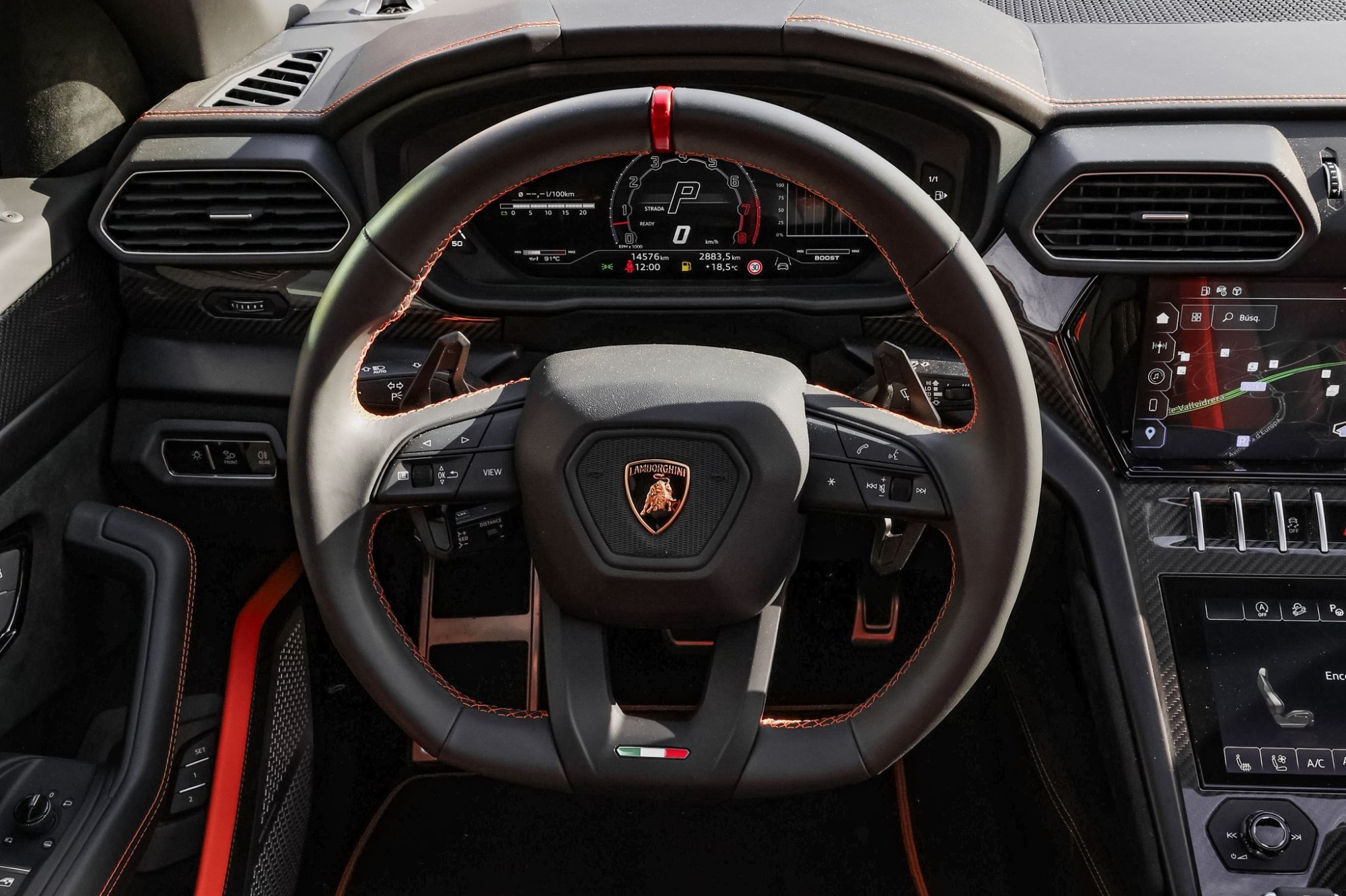 LAMBORGHINI URUS PERFORMANTE