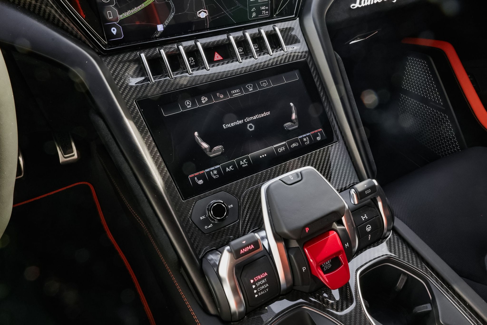 LAMBORGHINI URUS PERFORMANTE