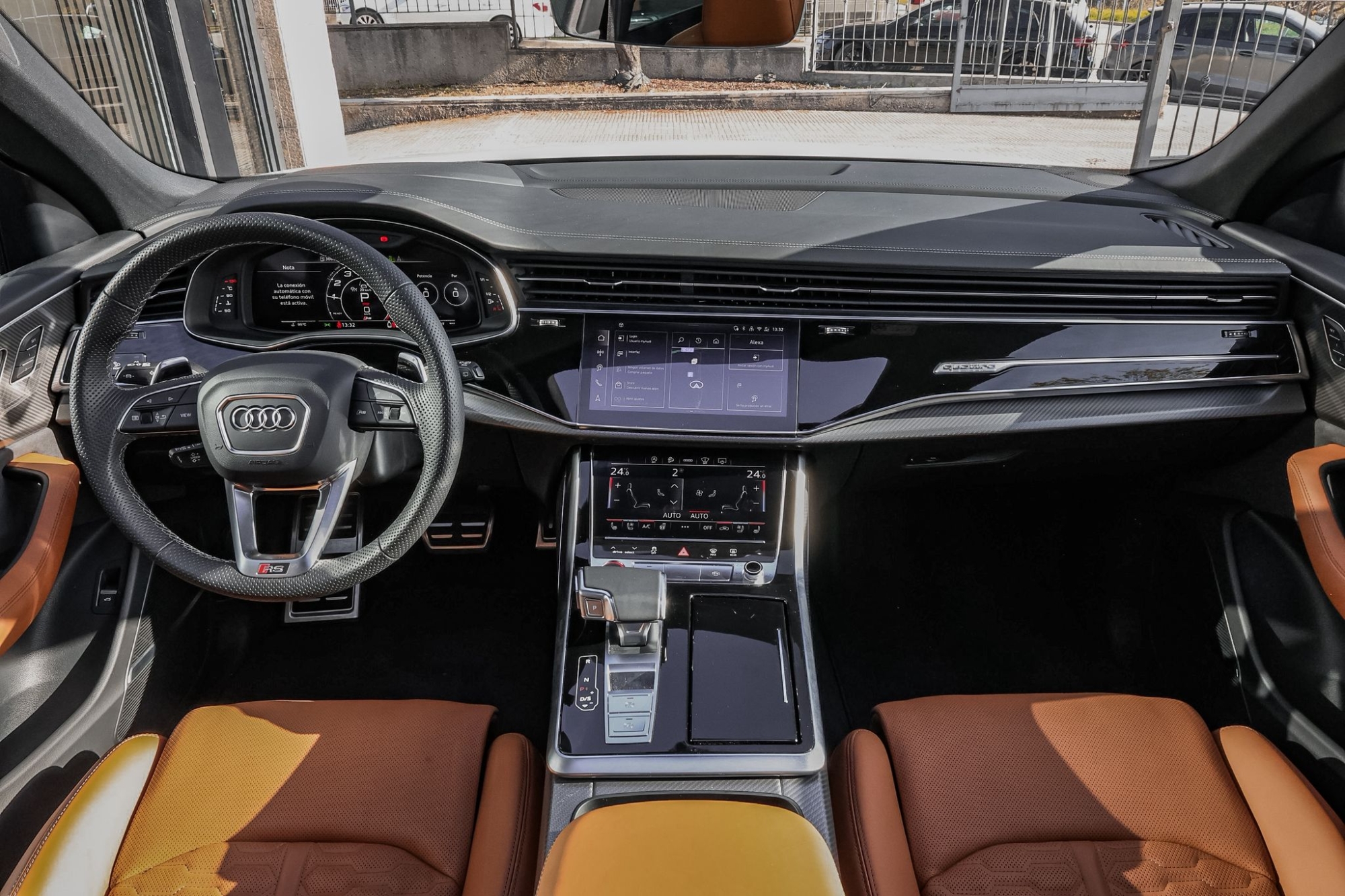 AUDI RSQ8 PERFORMANCE