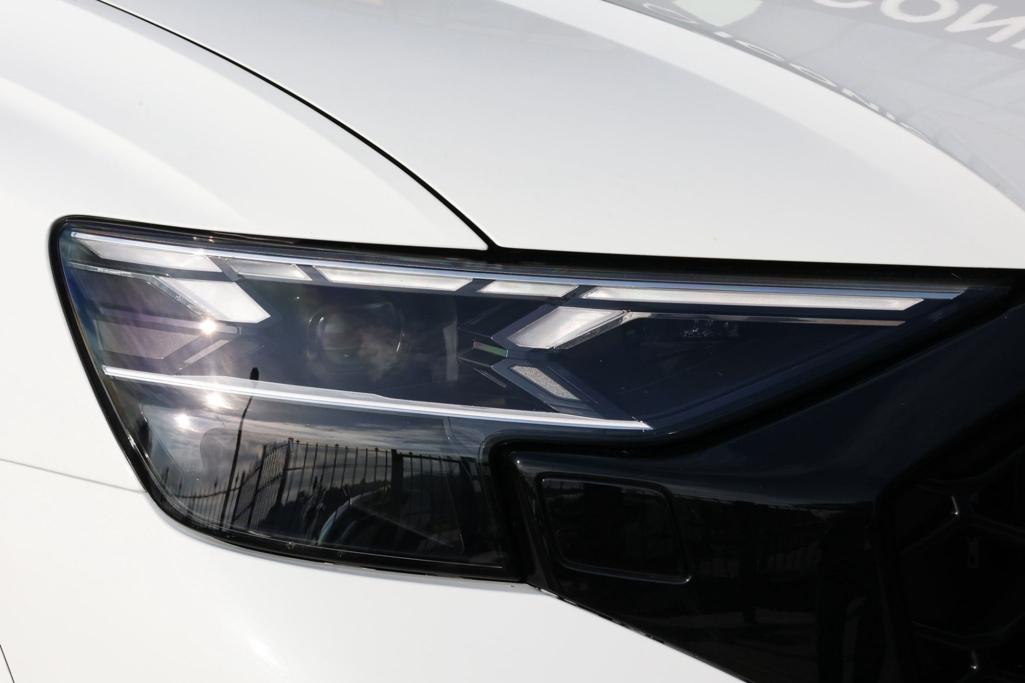 AUDI RSQ8 PERFORMANCE