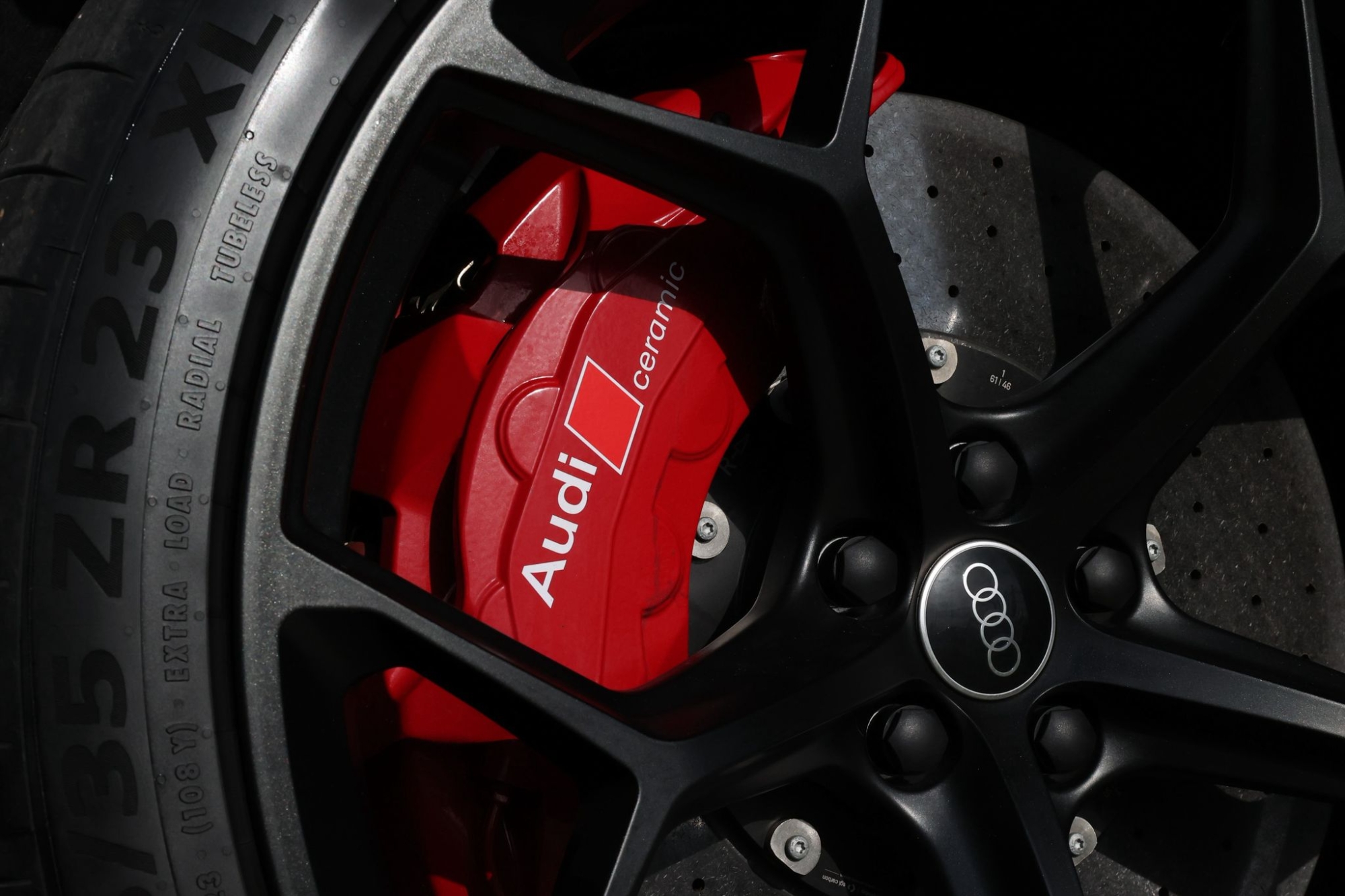 AUDI RSQ8 PERFORMANCE