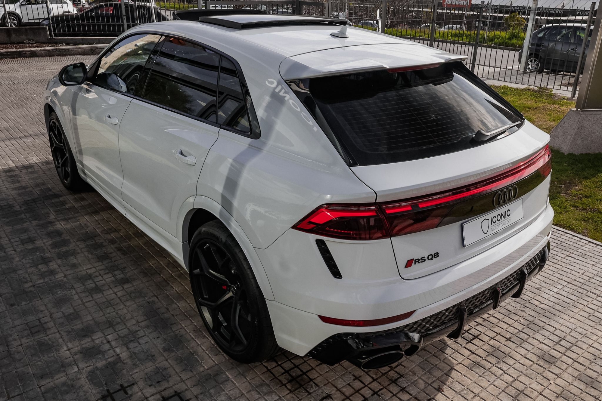 AUDI RSQ8 PERFORMANCE