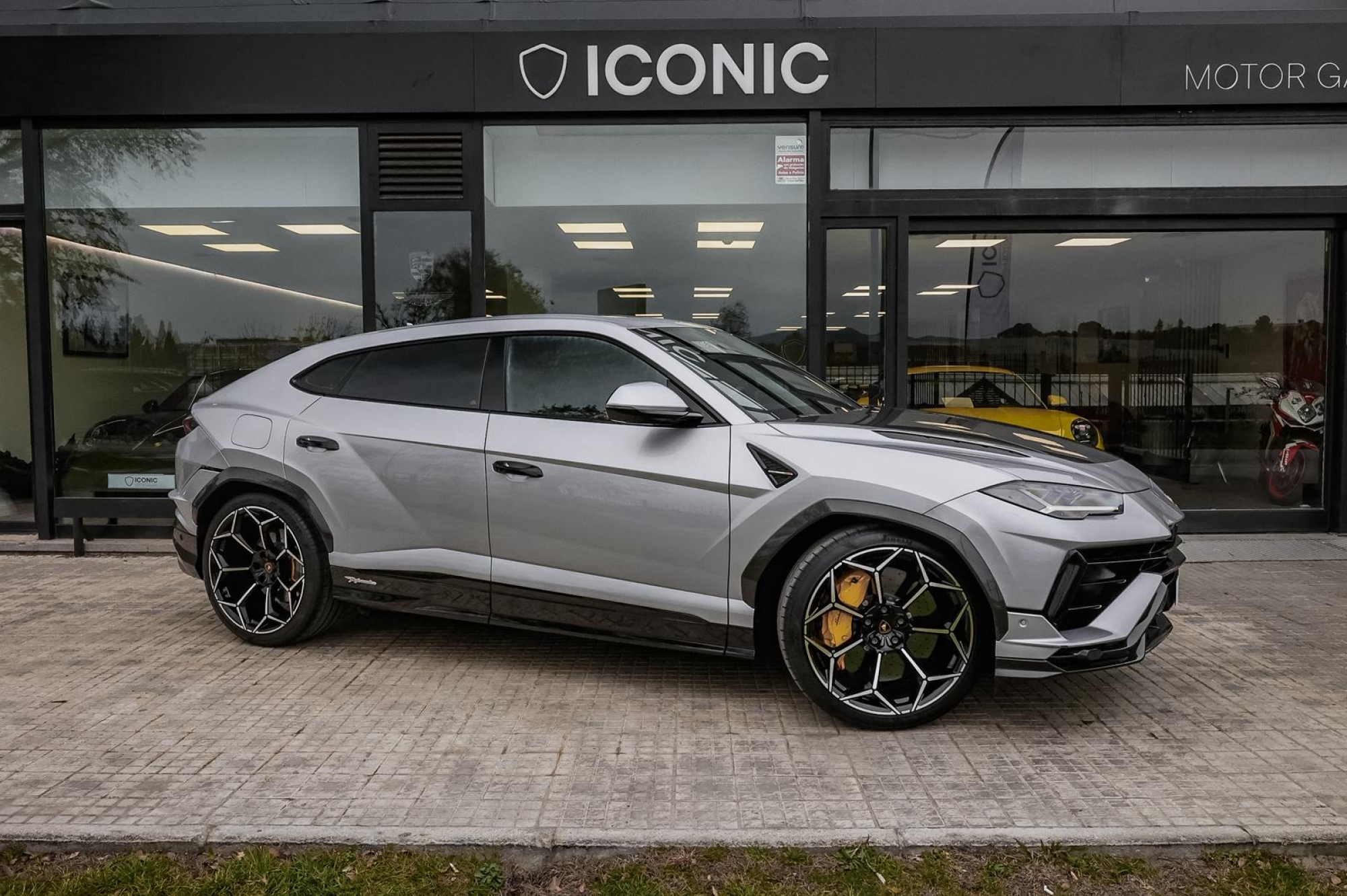 LAMBORGHINI URUS PERFORMANTE
