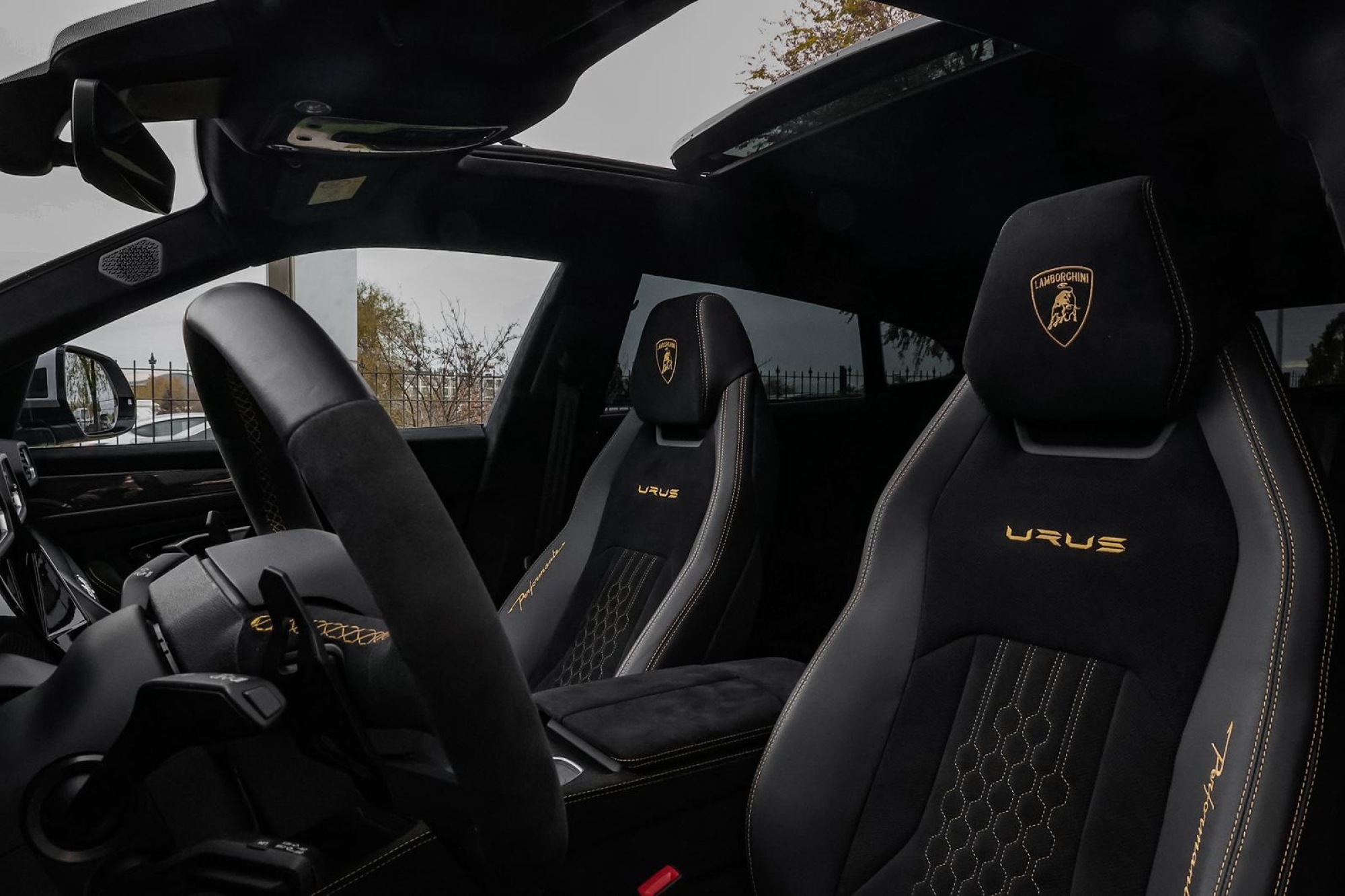LAMBORGHINI URUS PERFORMANTE
