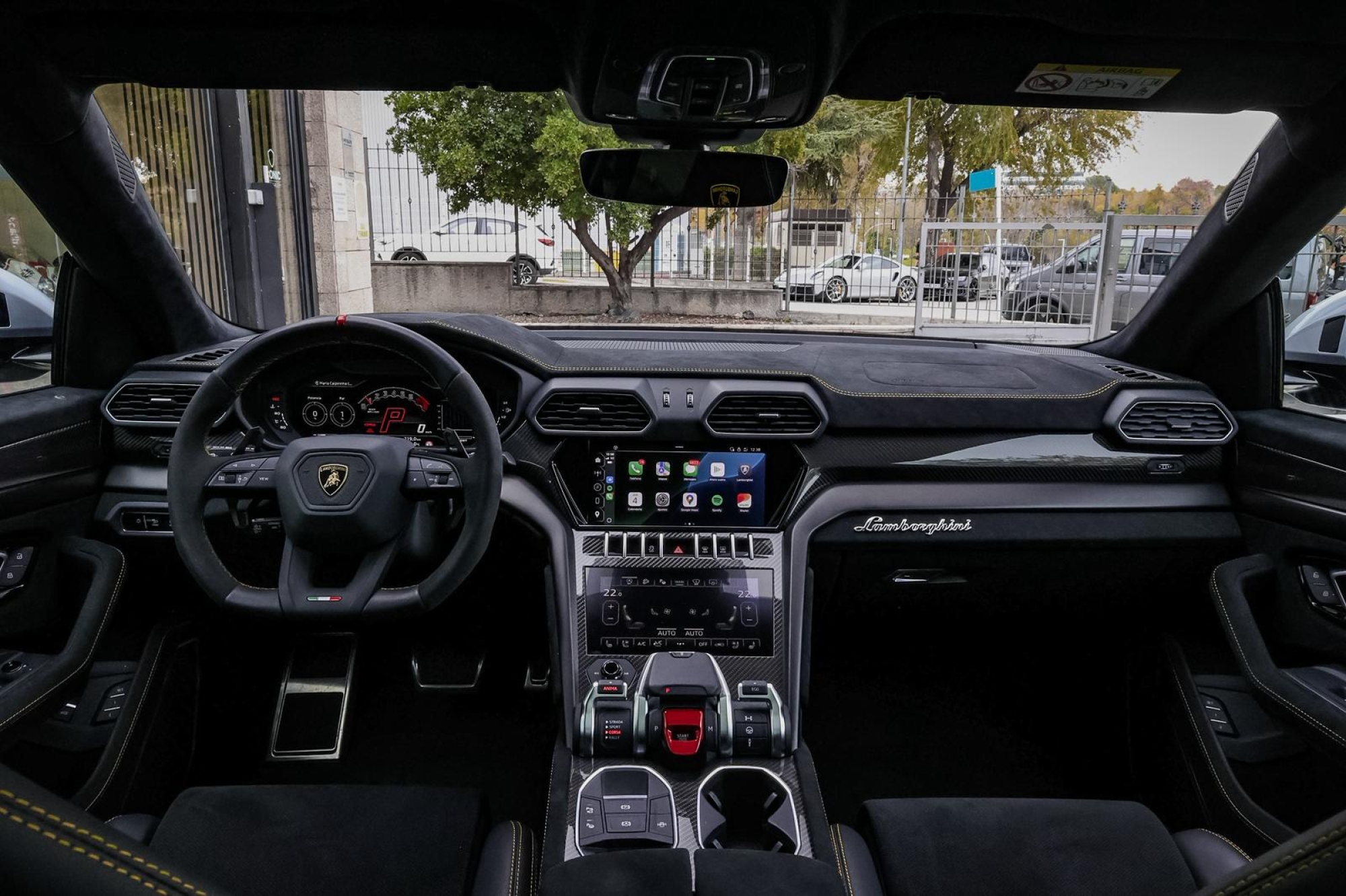 LAMBORGHINI URUS PERFORMANTE