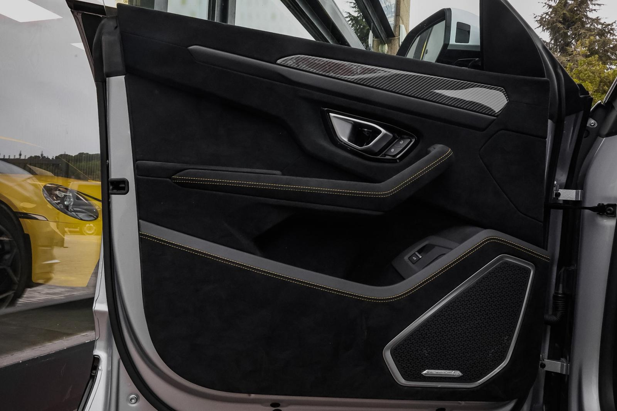 LAMBORGHINI URUS PERFORMANTE