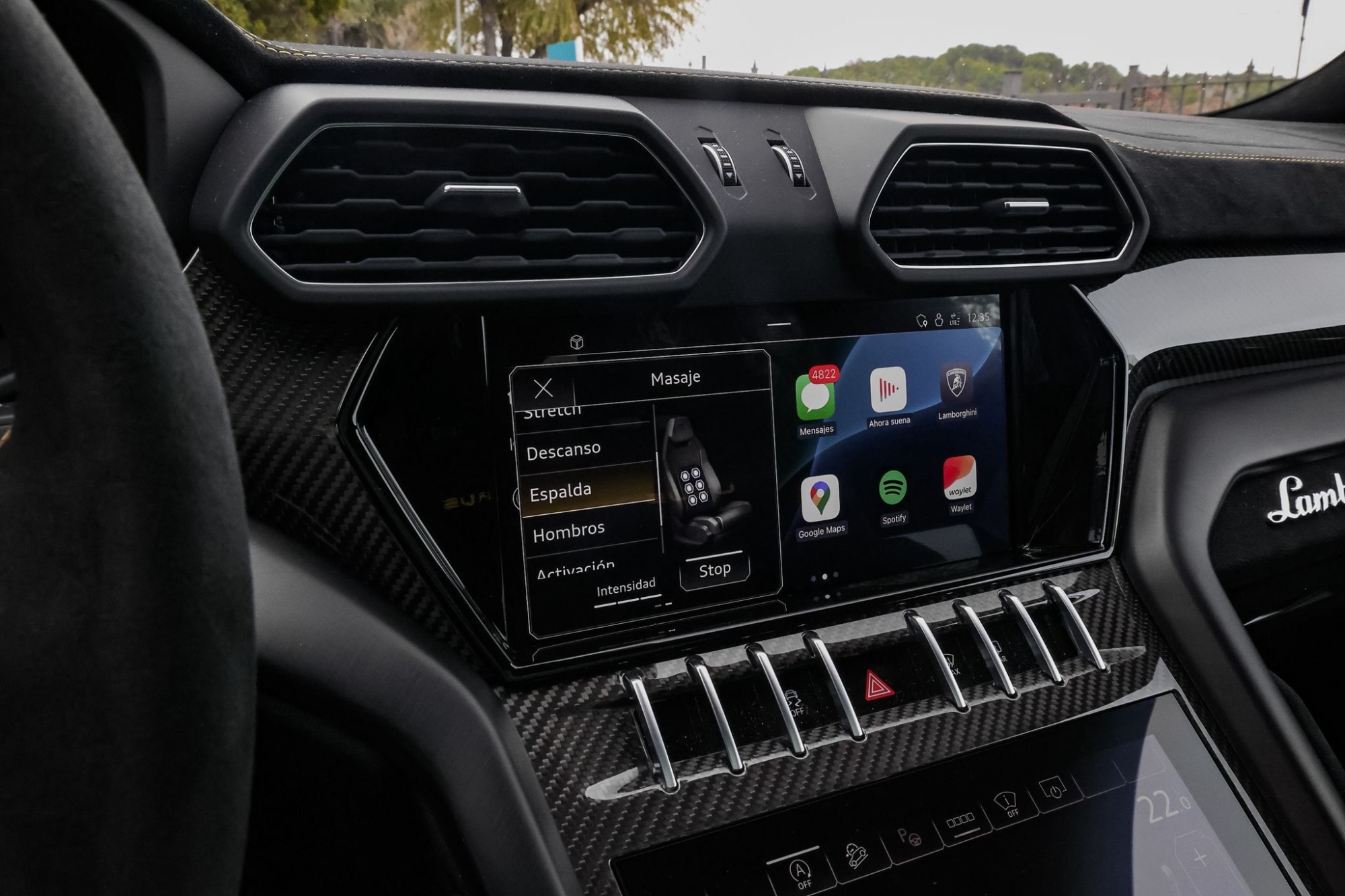 LAMBORGHINI URUS PERFORMANTE