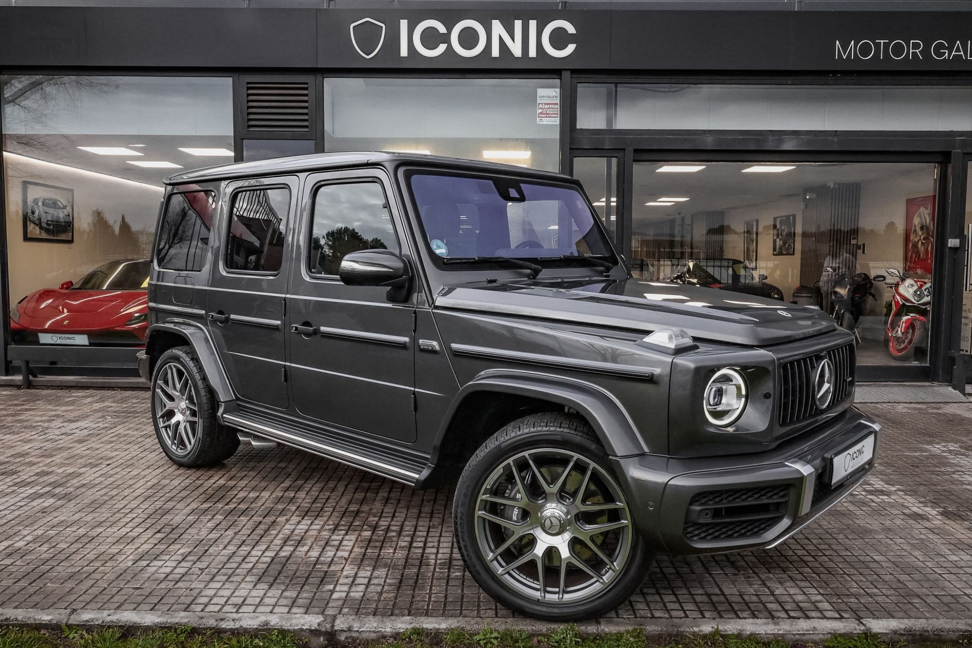 MERCEDES-BENZ G63 AMG