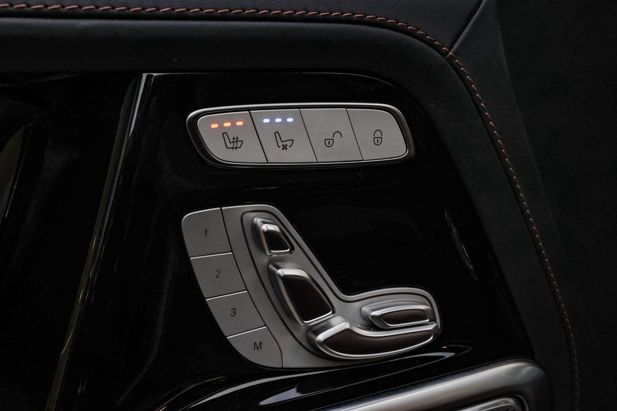 MERCEDES-BENZ G63 AMG