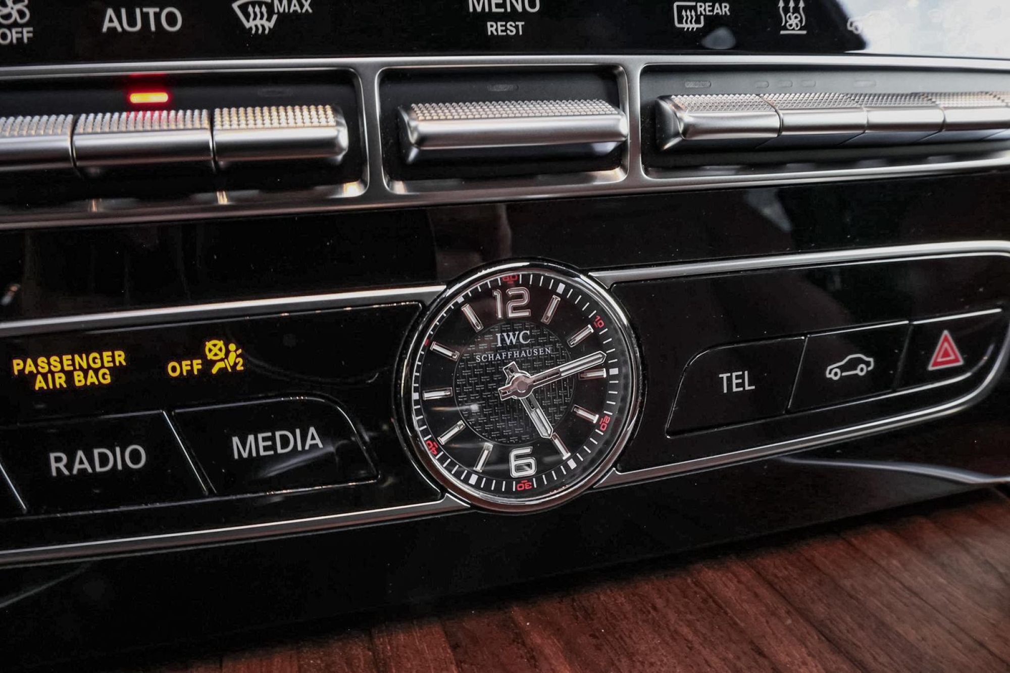 MERCEDES-BENZ G63 AMG