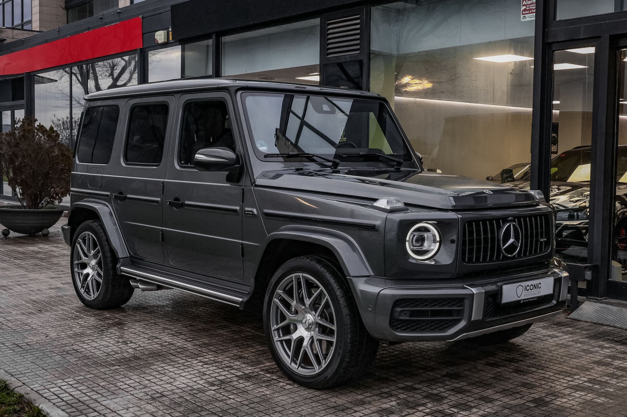 MERCEDES-BENZ G63 AMG