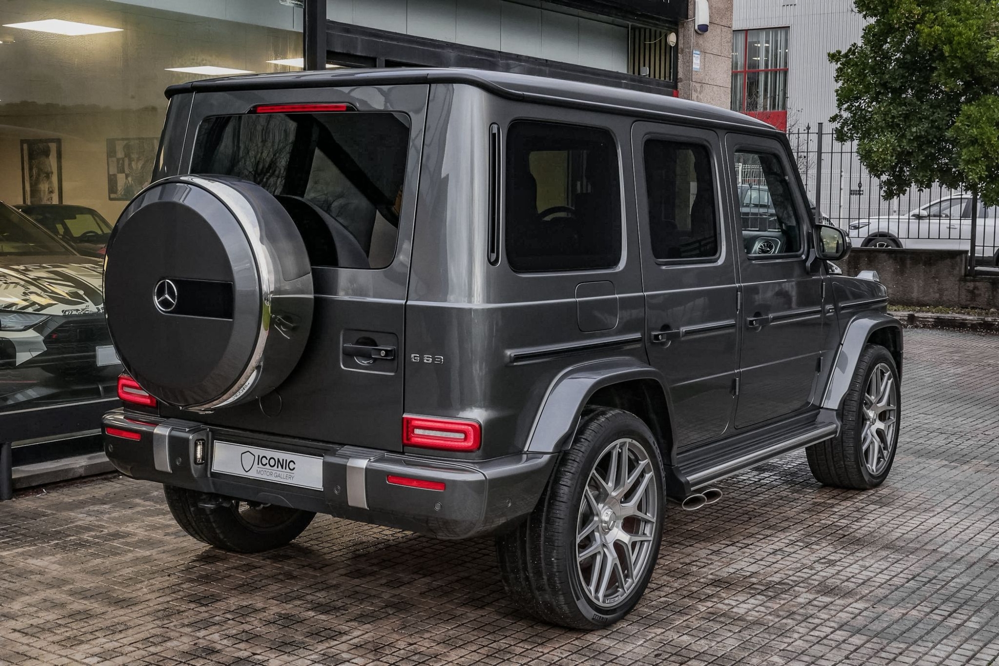 MERCEDES-BENZ G63 AMG