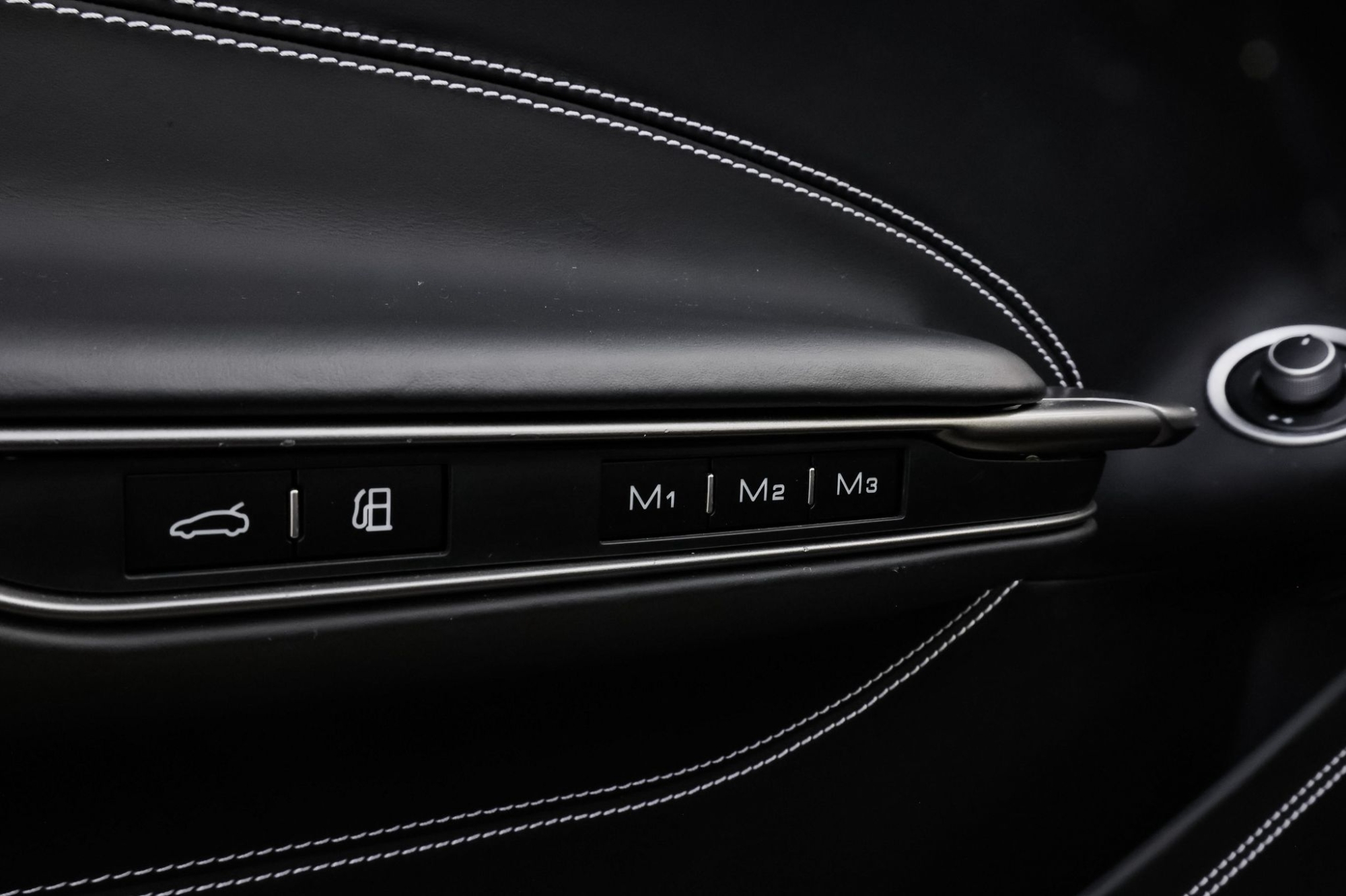 FERRARI GTC4 LUSSO V12