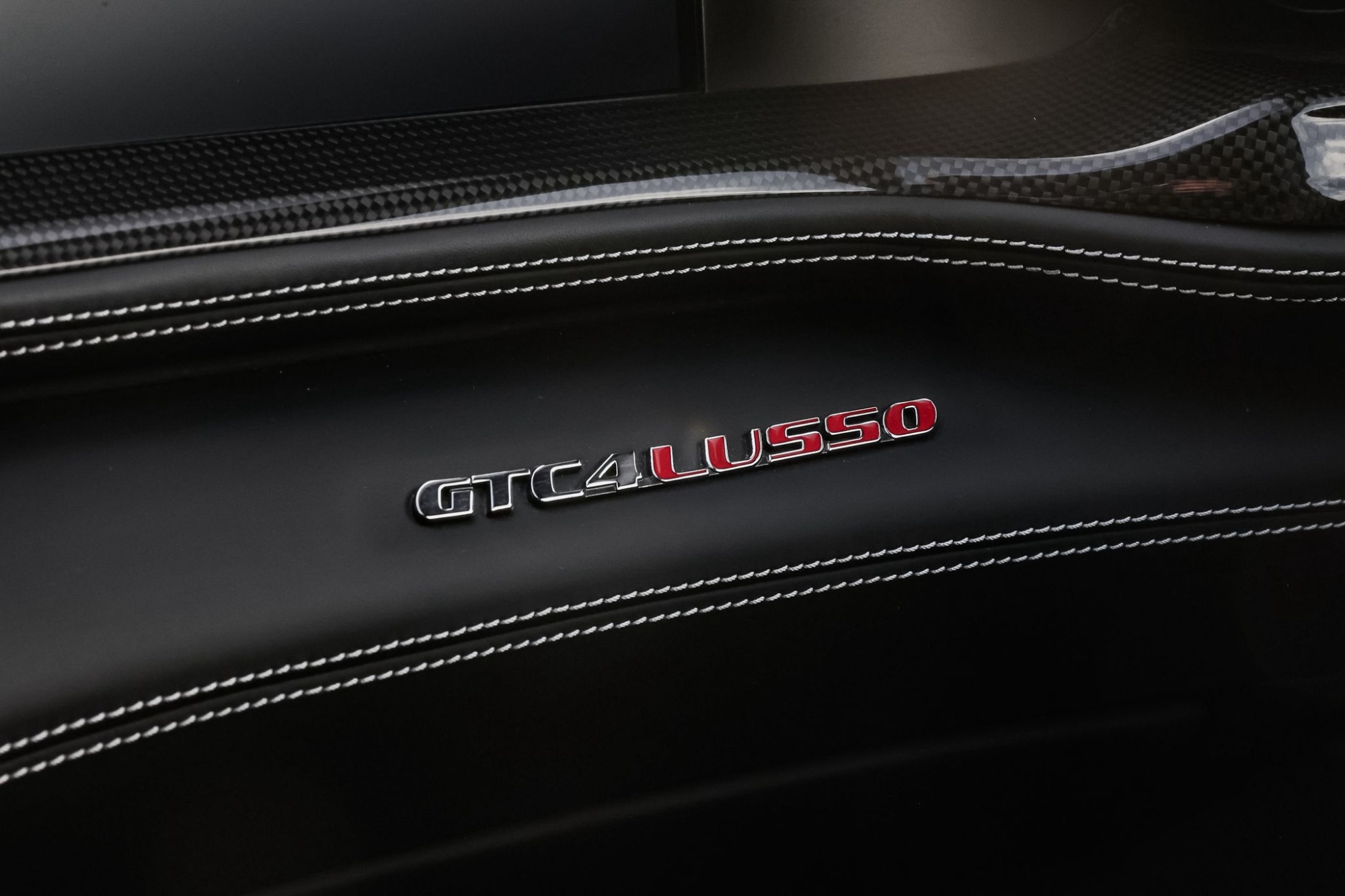 FERRARI GTC4 LUSSO V12