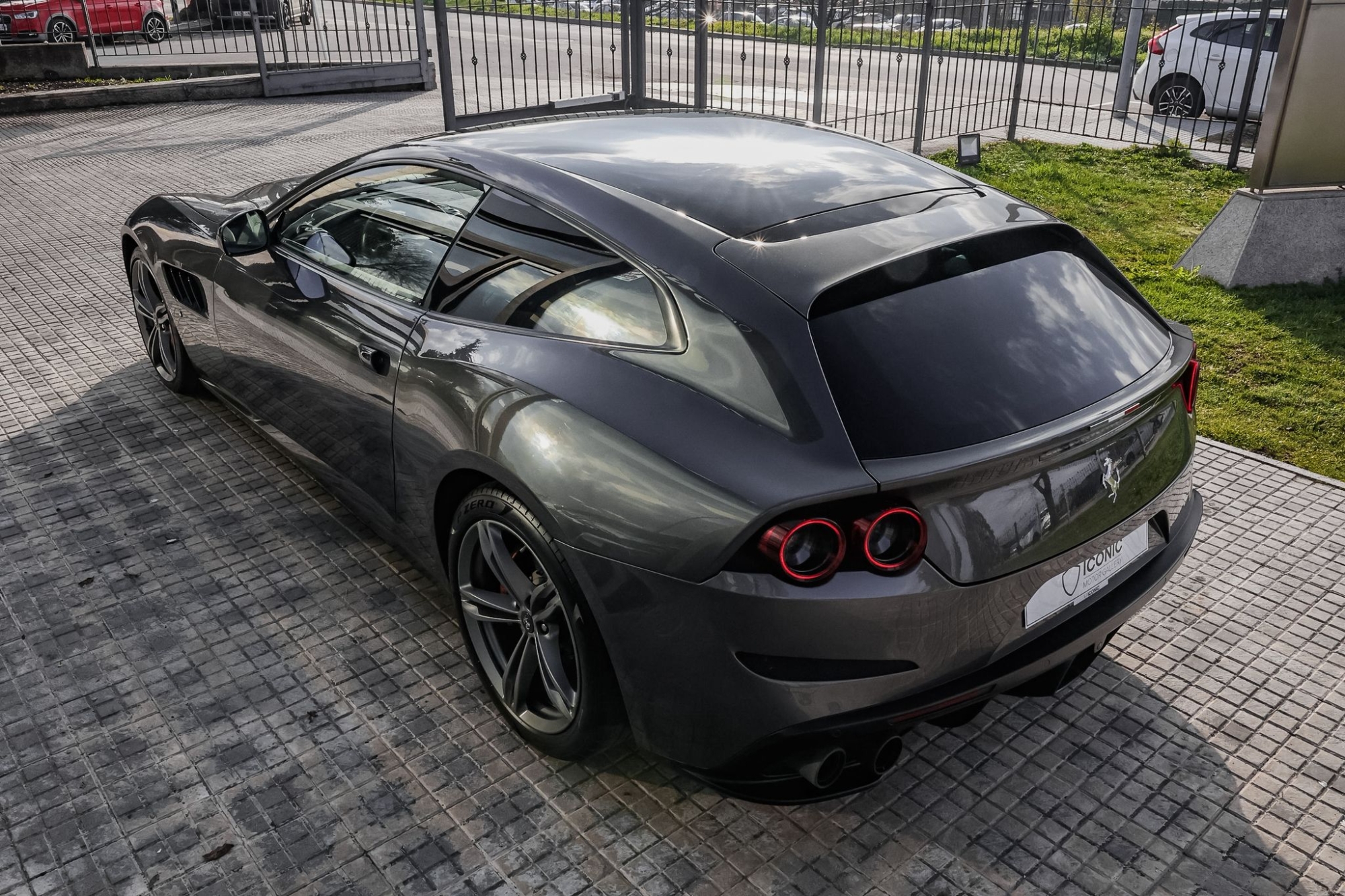 FERRARI GTC4 LUSSO V12