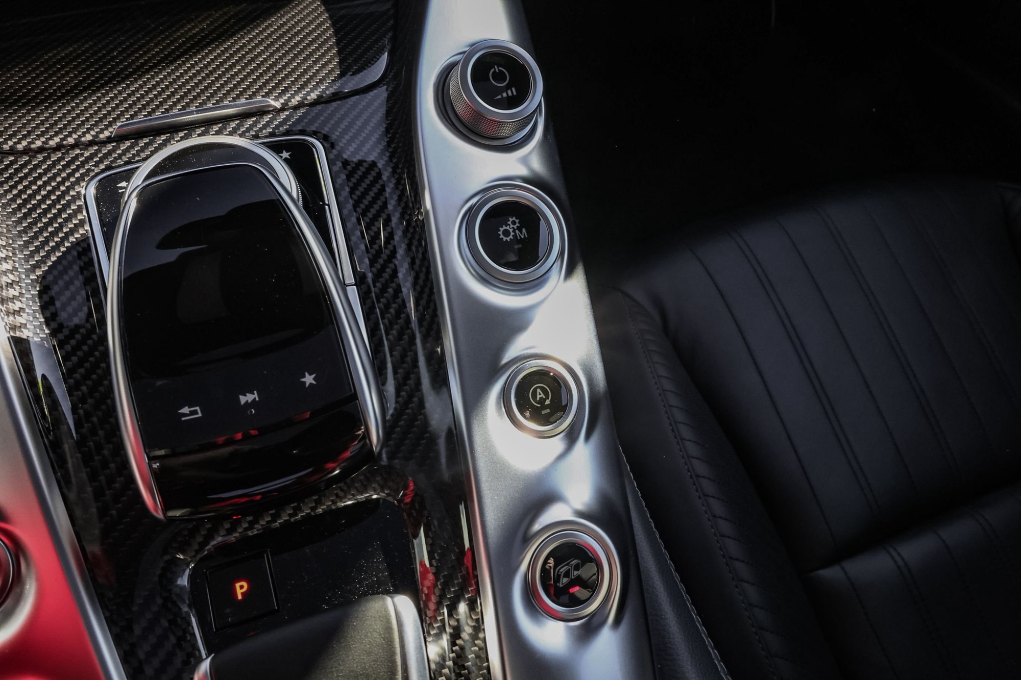 MERCEDES-BENZ AMG GT