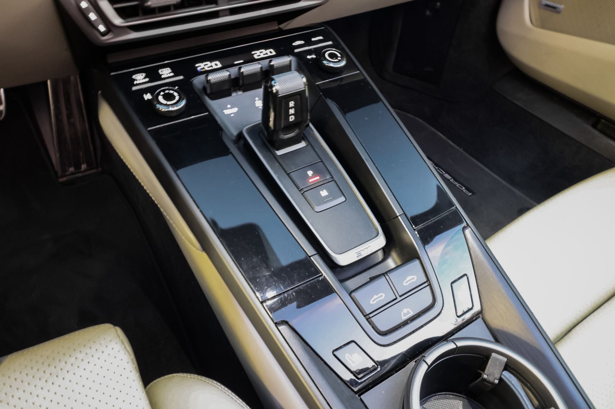 PORSCHE 911 992 CARRERA GTS CABRIO