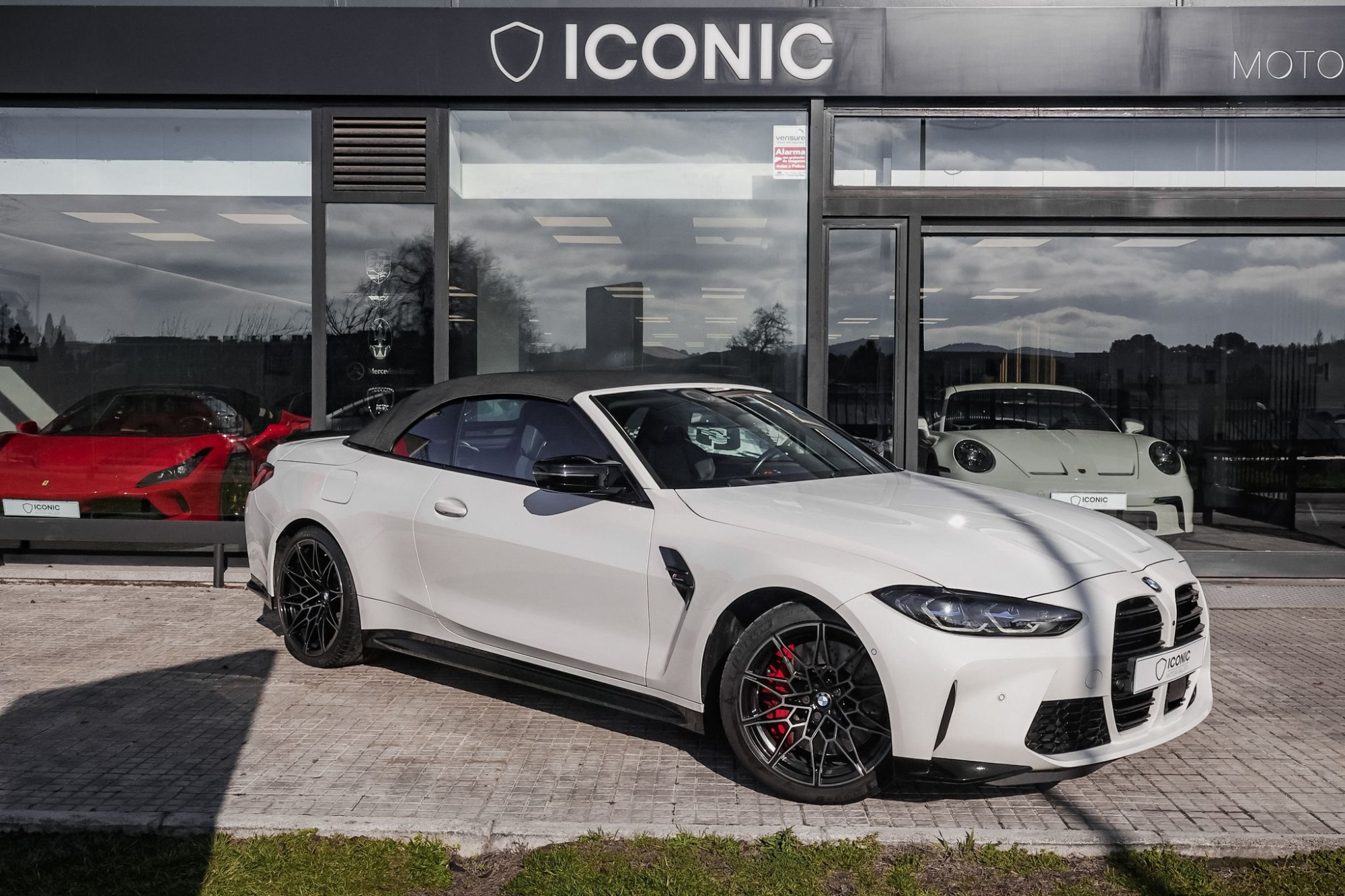 BMW M4 COMPETITION xDRIVE CABRIO