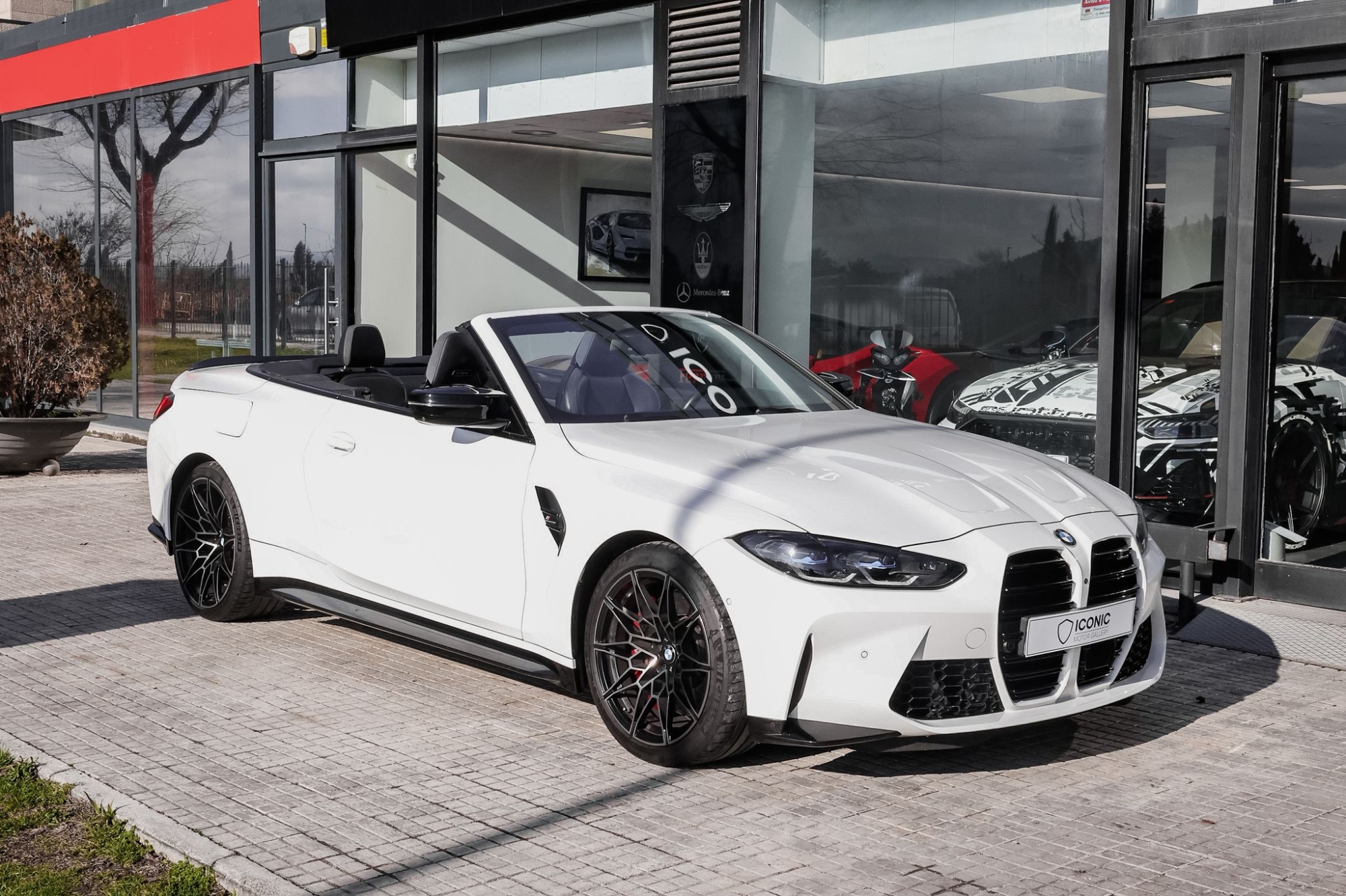 BMW M4 COMPETITION xDRIVE CABRIO