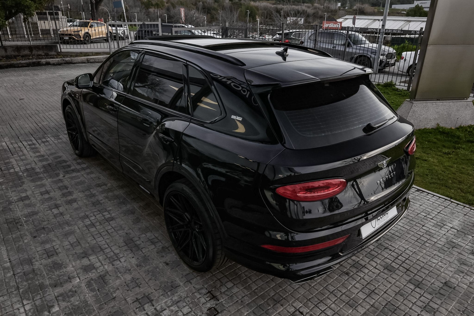 BENTLEY BENTAYGA FIRST EDITION